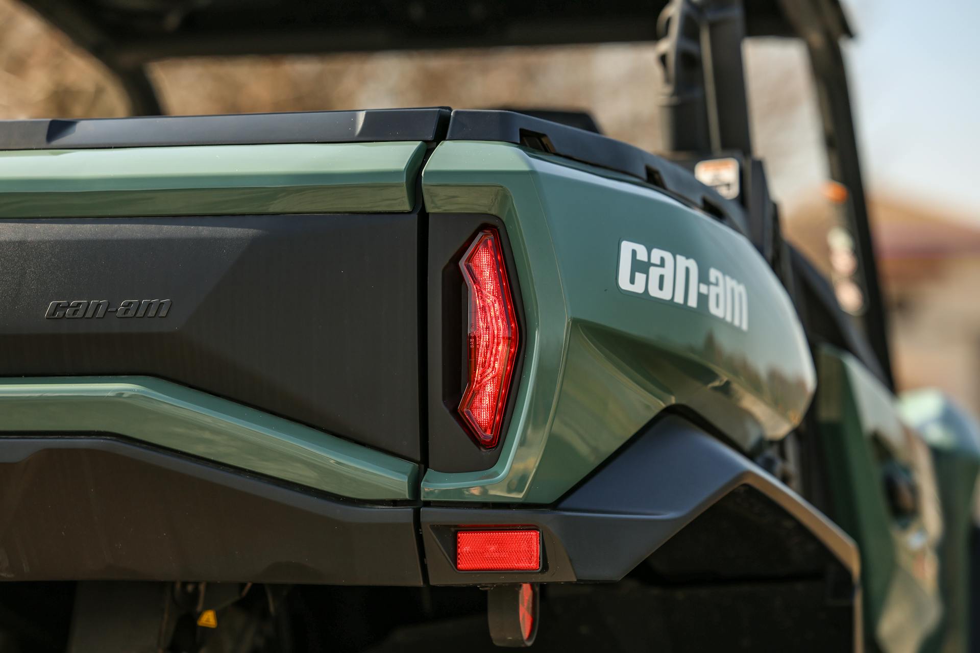 2023 Can-Am Commander 700 DPS passenger taillight