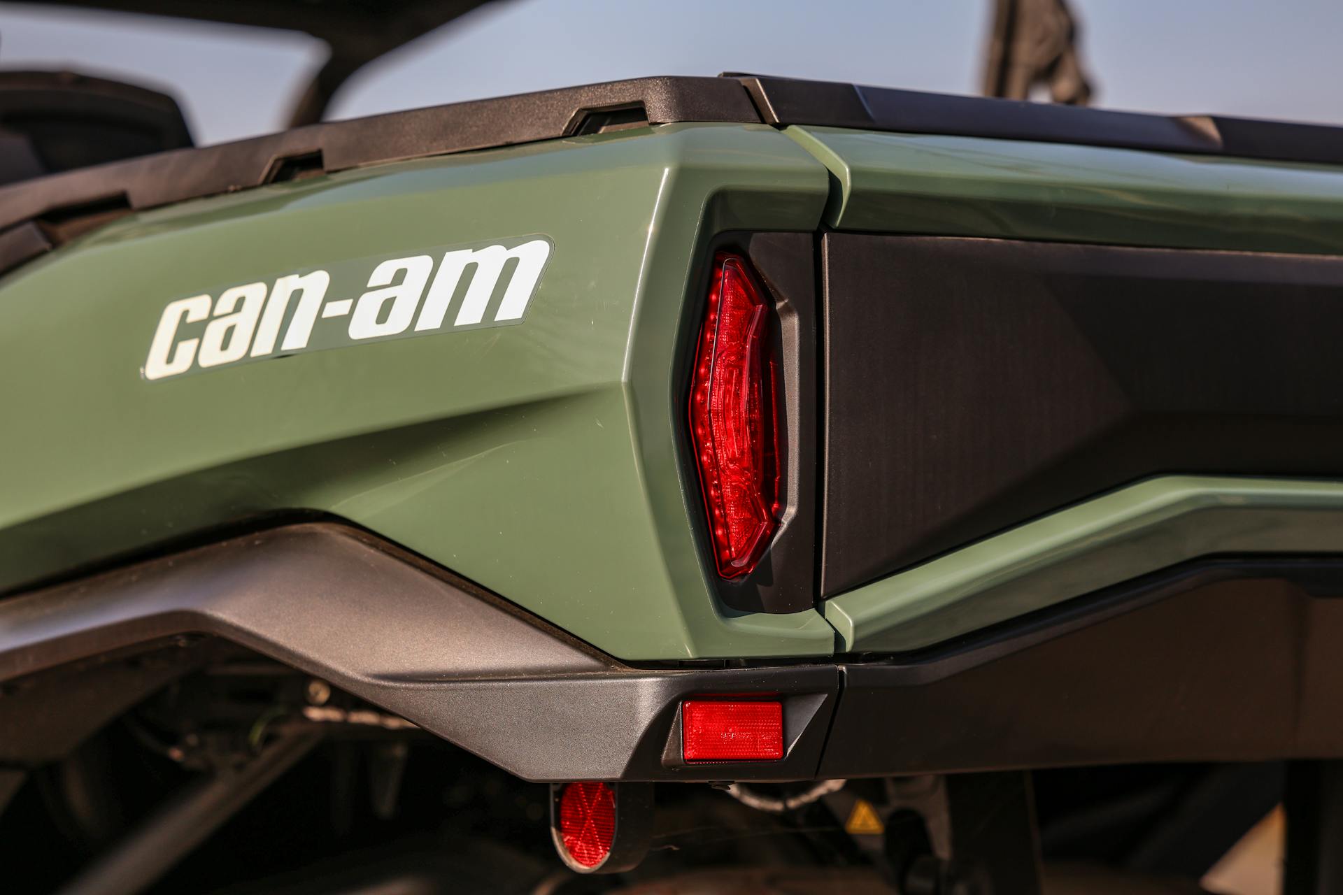 2023 Can-Am Commander 700 DPS driver taillight