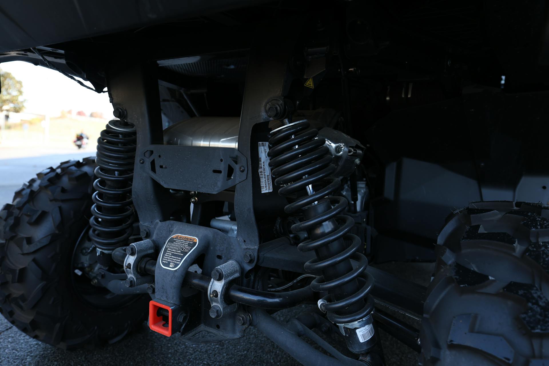 2023 Can-Am Commander 700 DPS passenger rear suspension