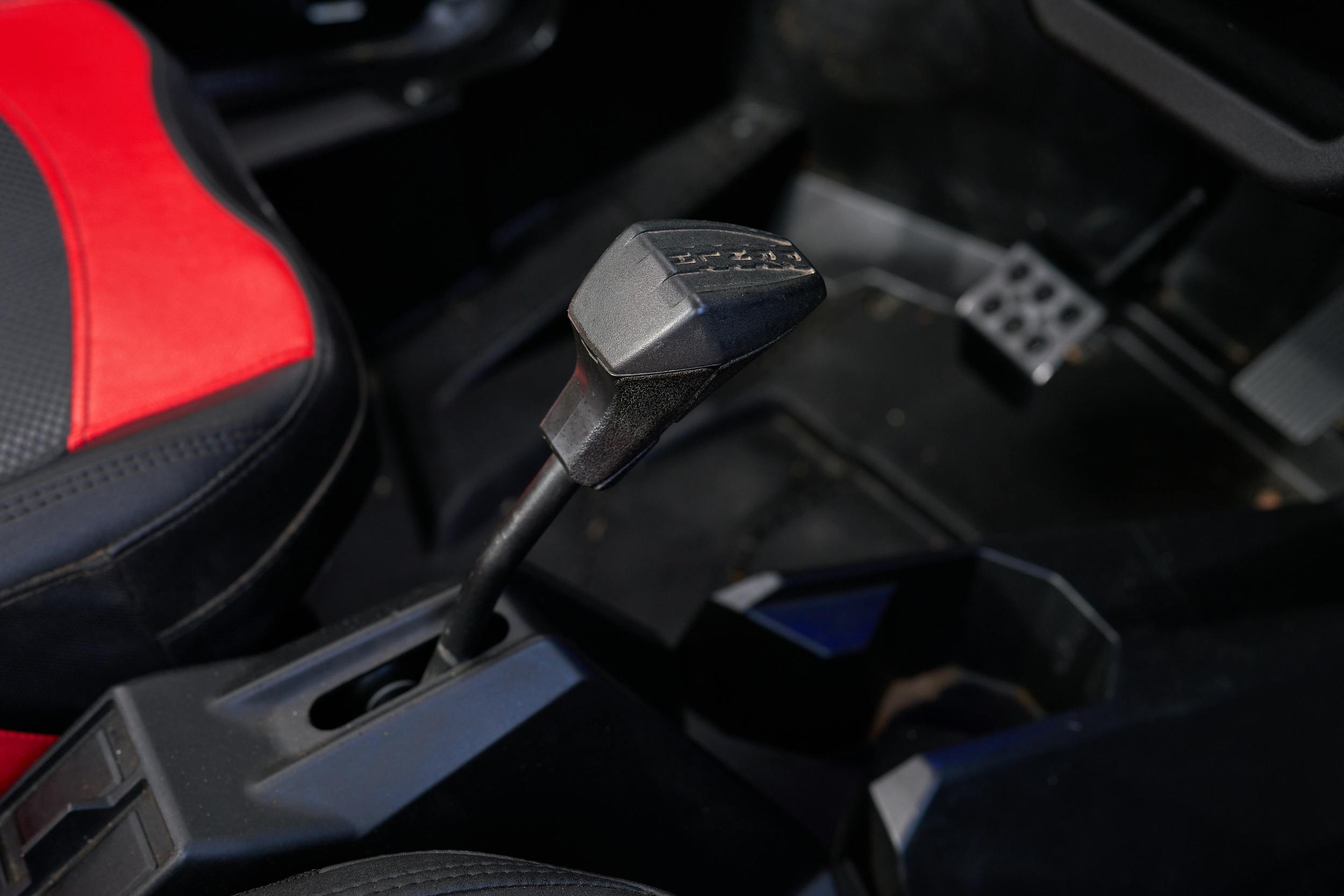 2024 Polaris RZR XP 1000 Sport shifter