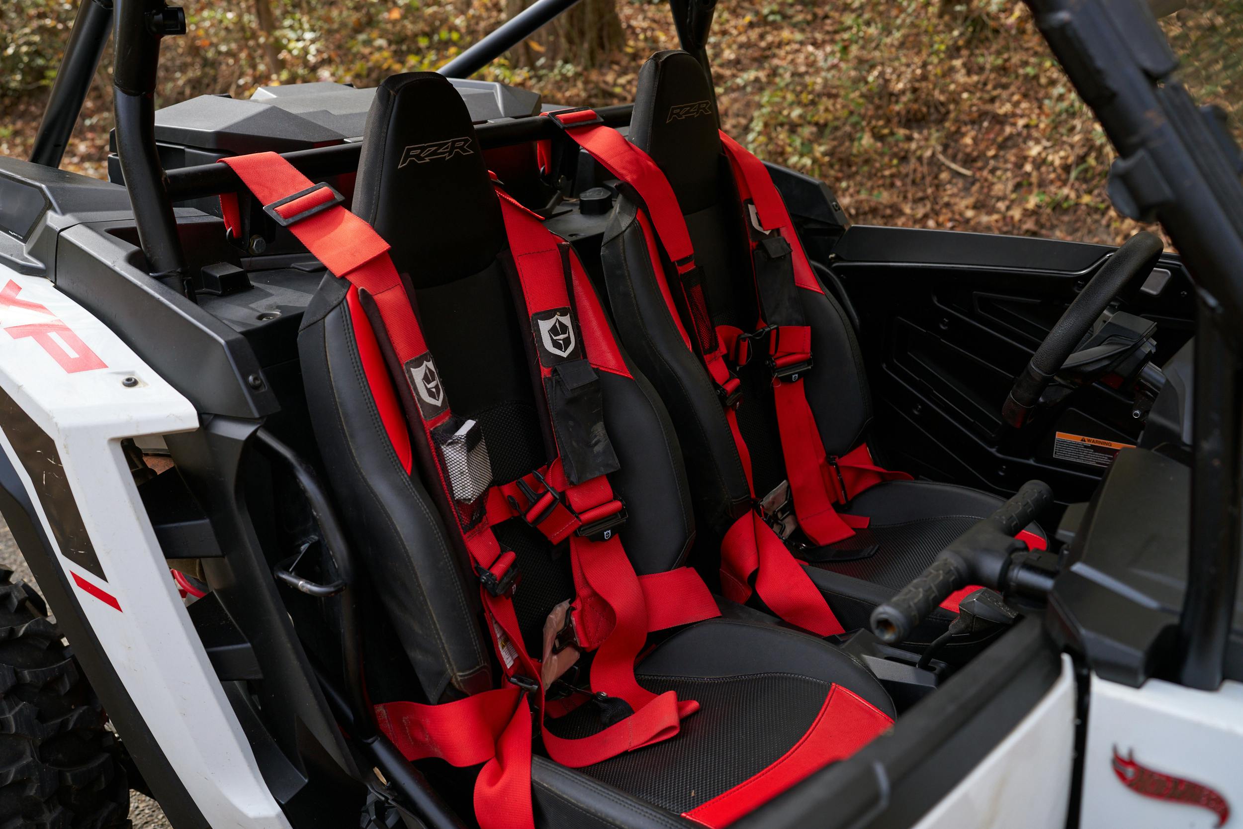 2024 Polaris RZR XP 1000 Sport interior seats/harnesses