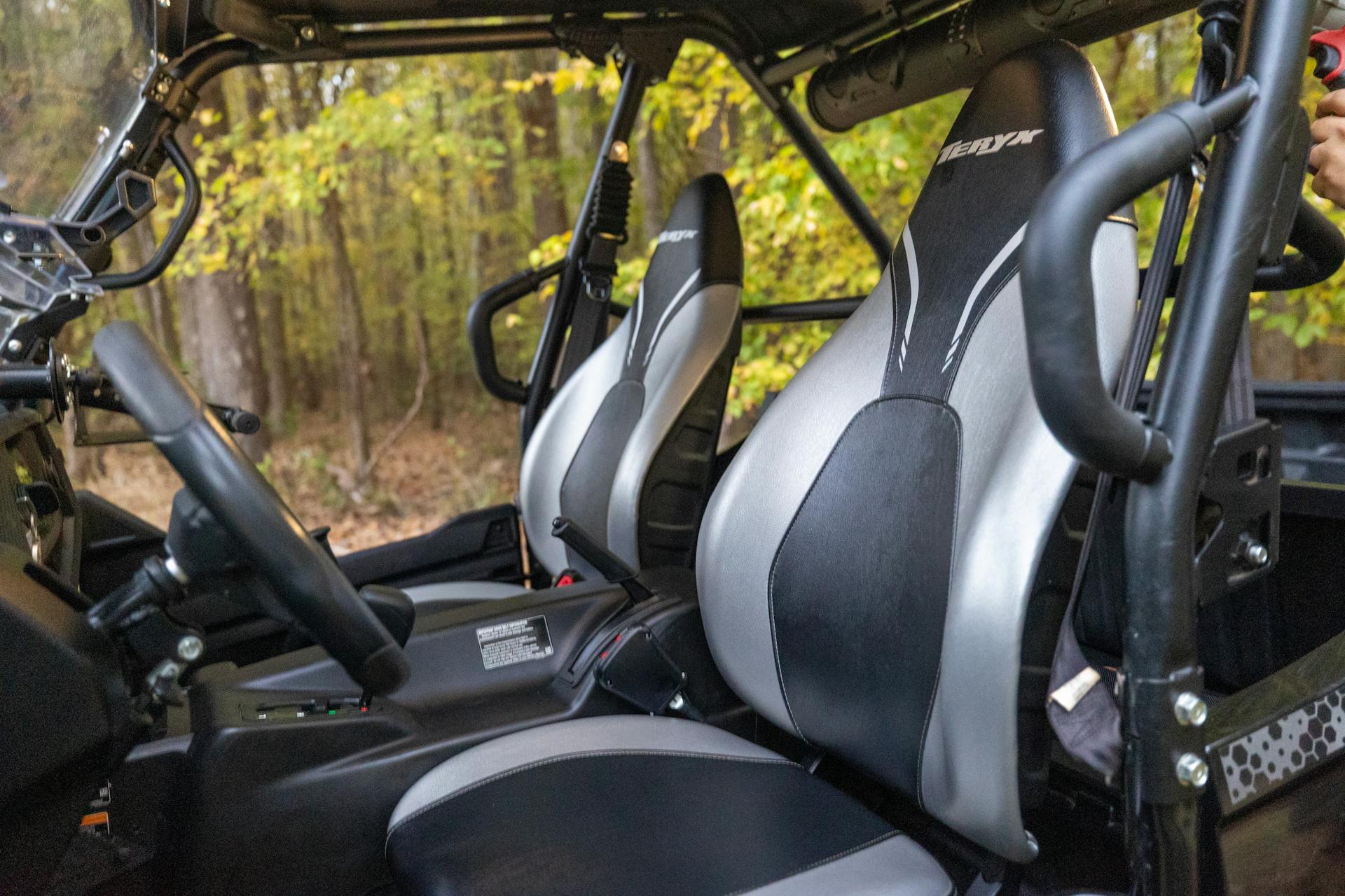 2023 Kawasaki Teryx 800 driver seat