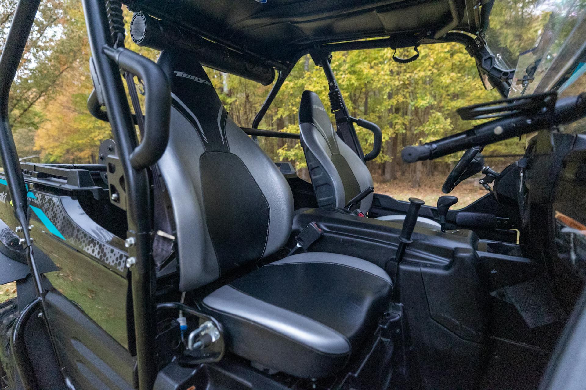 2023 Kawasaki Teryx 800 passenger seat close