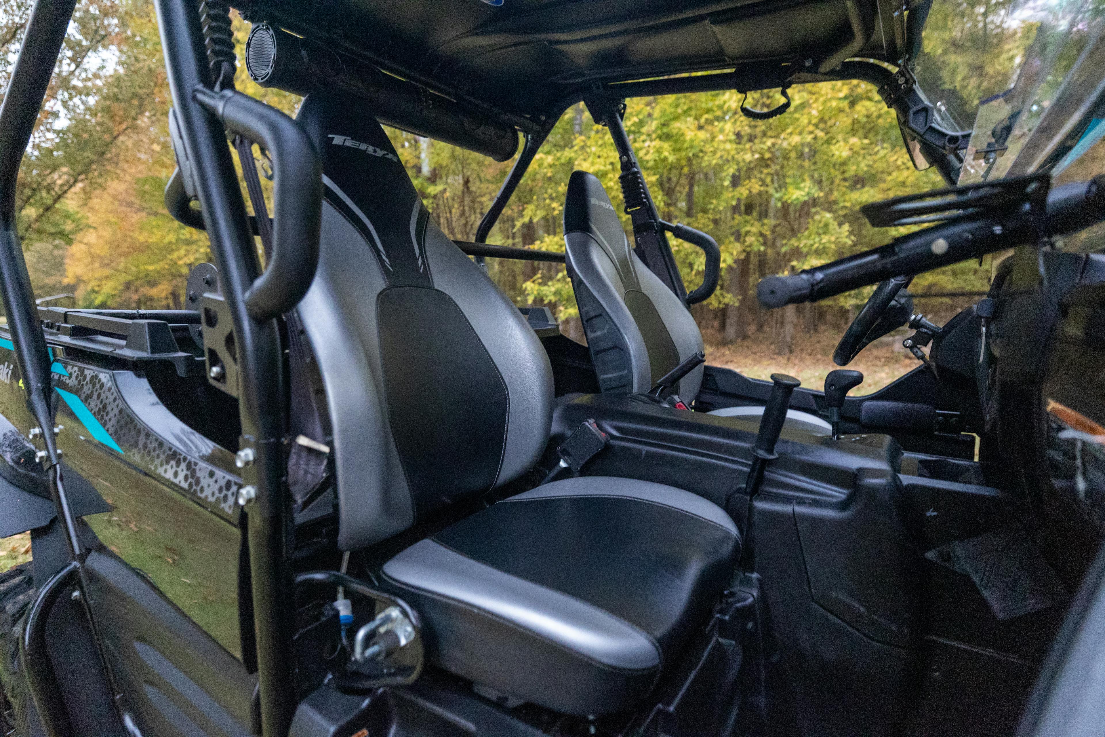 2023 Kawasaki Teryx 800 passenger seat close