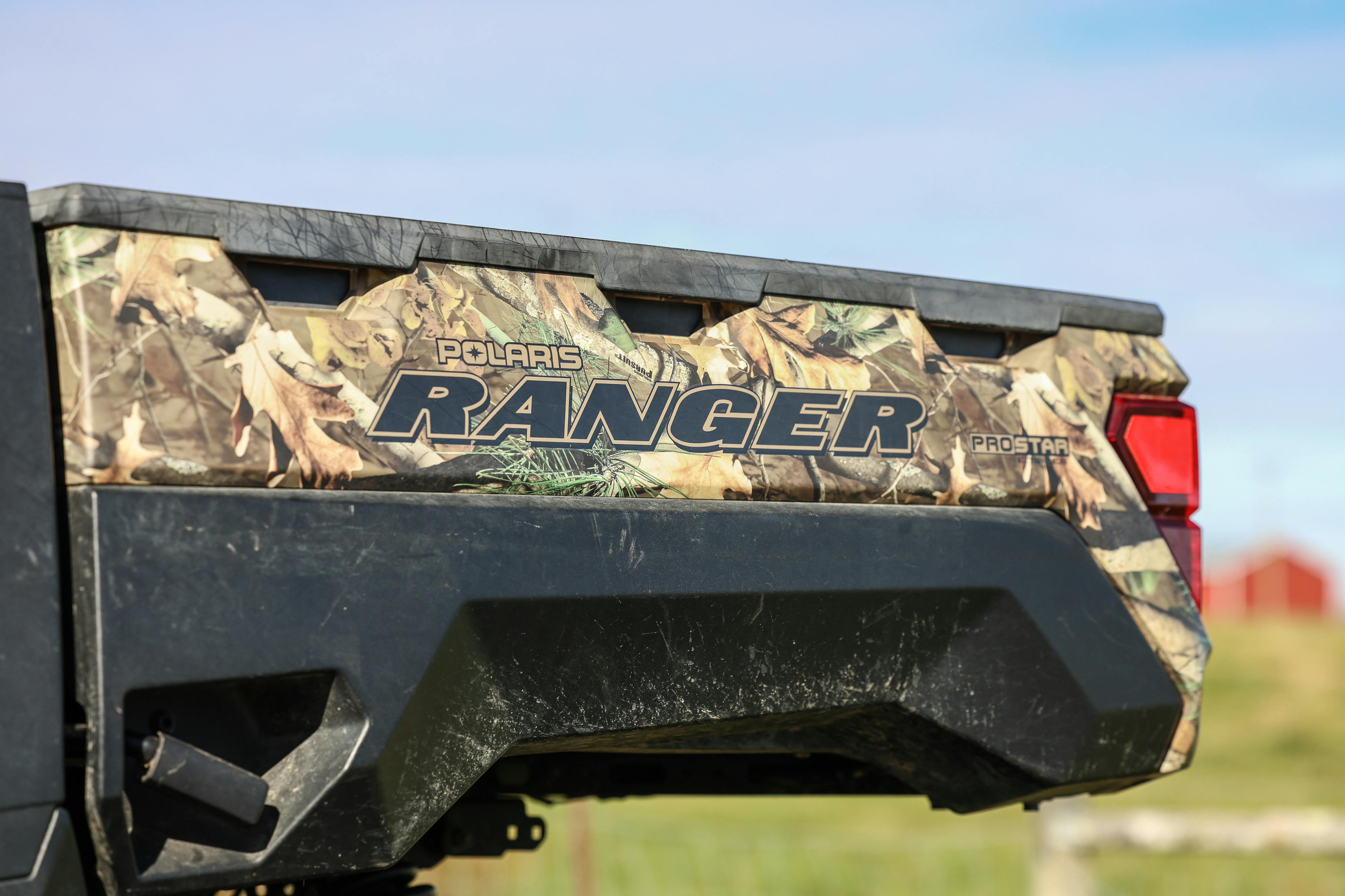 2019 Polaris Ranger Crew XP 1000 EPS driver bed side