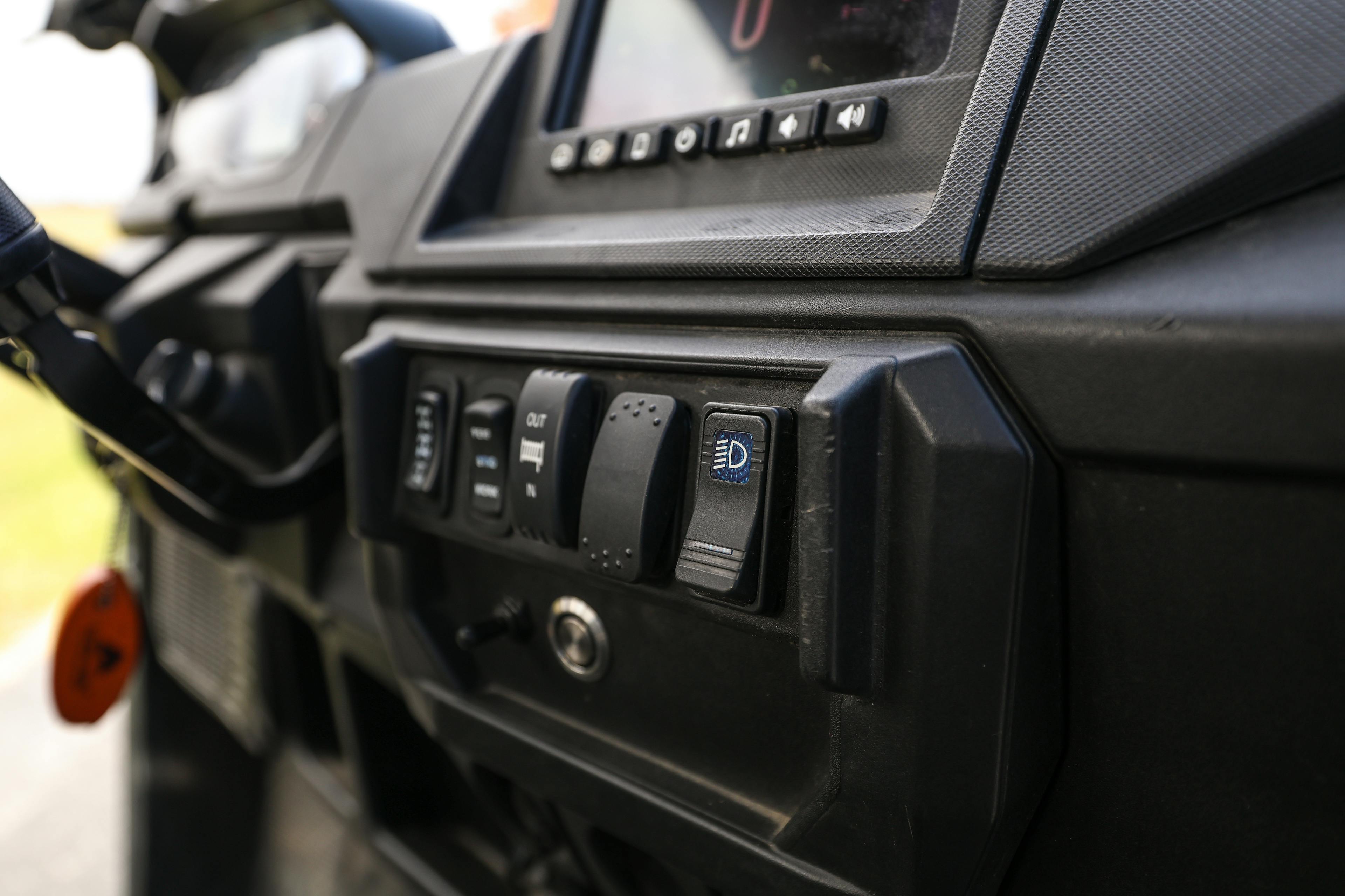 2019 Polaris Ranger Crew XP 1000 EPS switches close