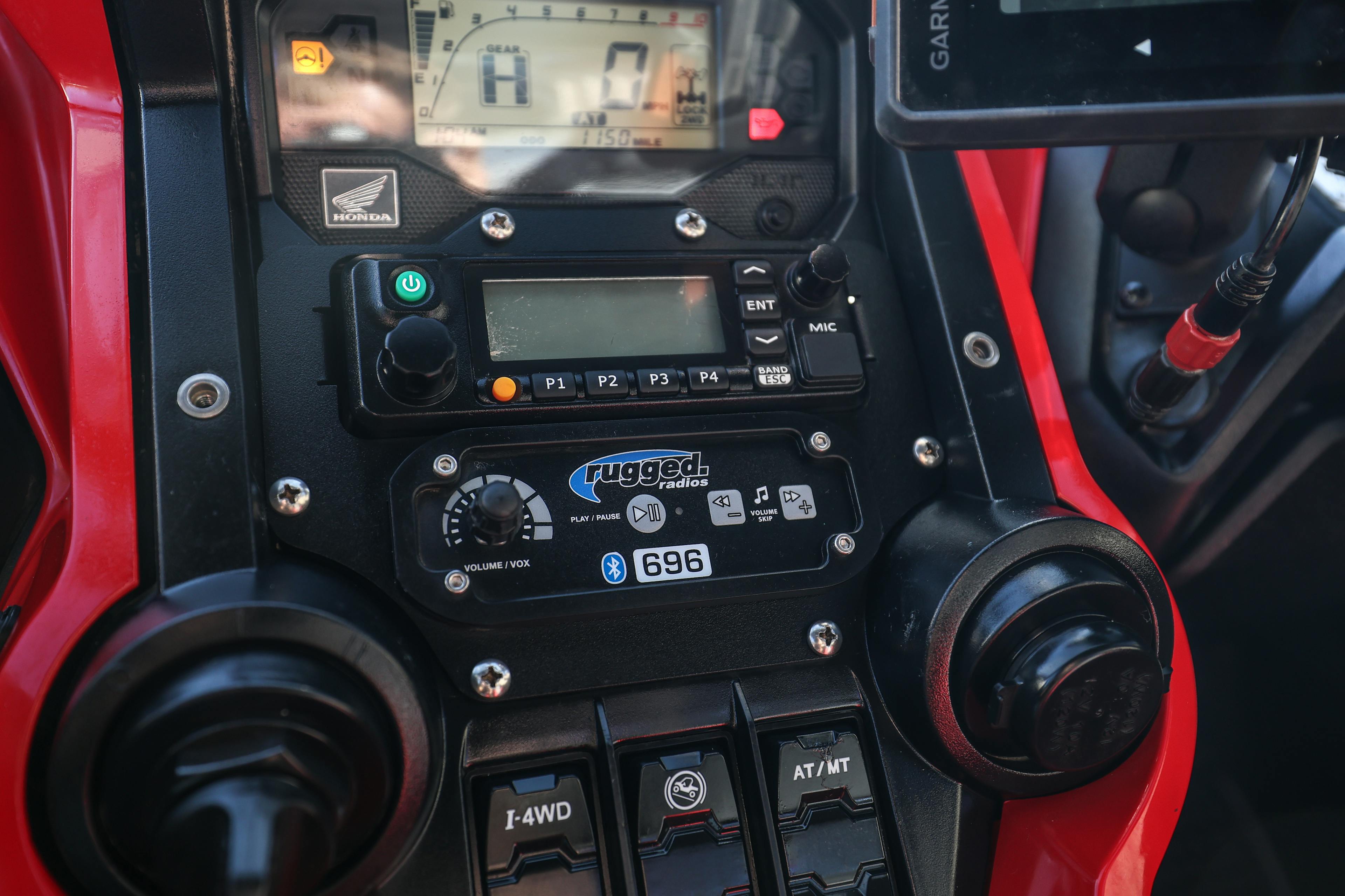 2019 Honda Talon 1000X radio controls