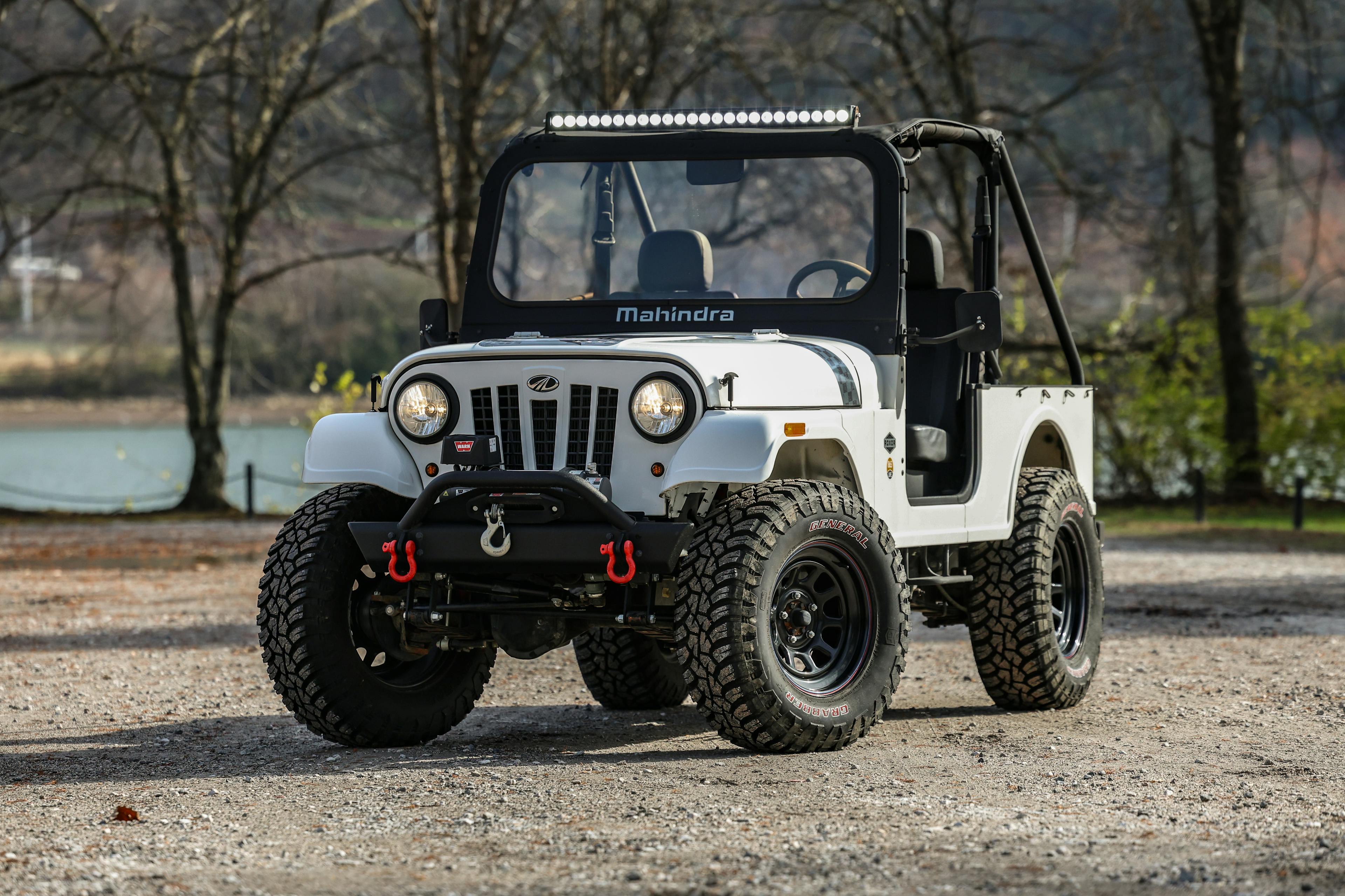 2018 Mahindra Roxor LE front 3/4