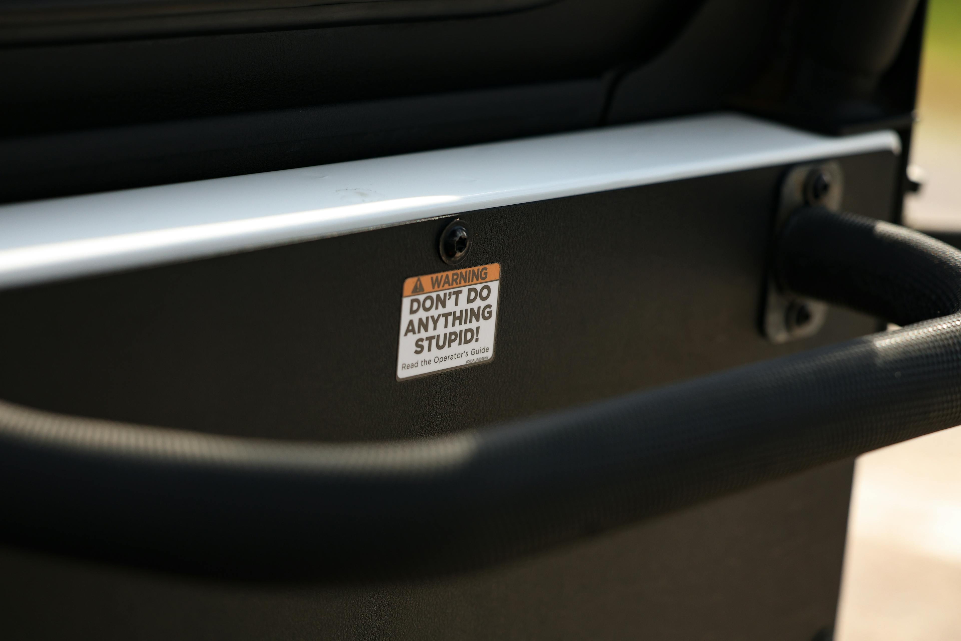 2018 Mahindra Roxor LE handlesticker detail