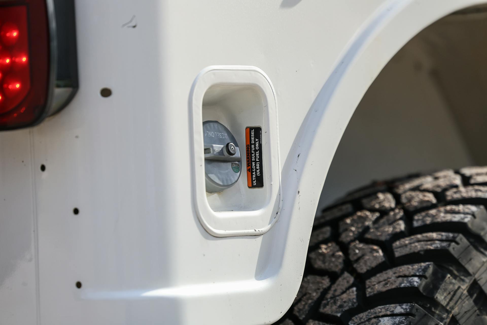 2018 Mahindra Roxor LE gas cap