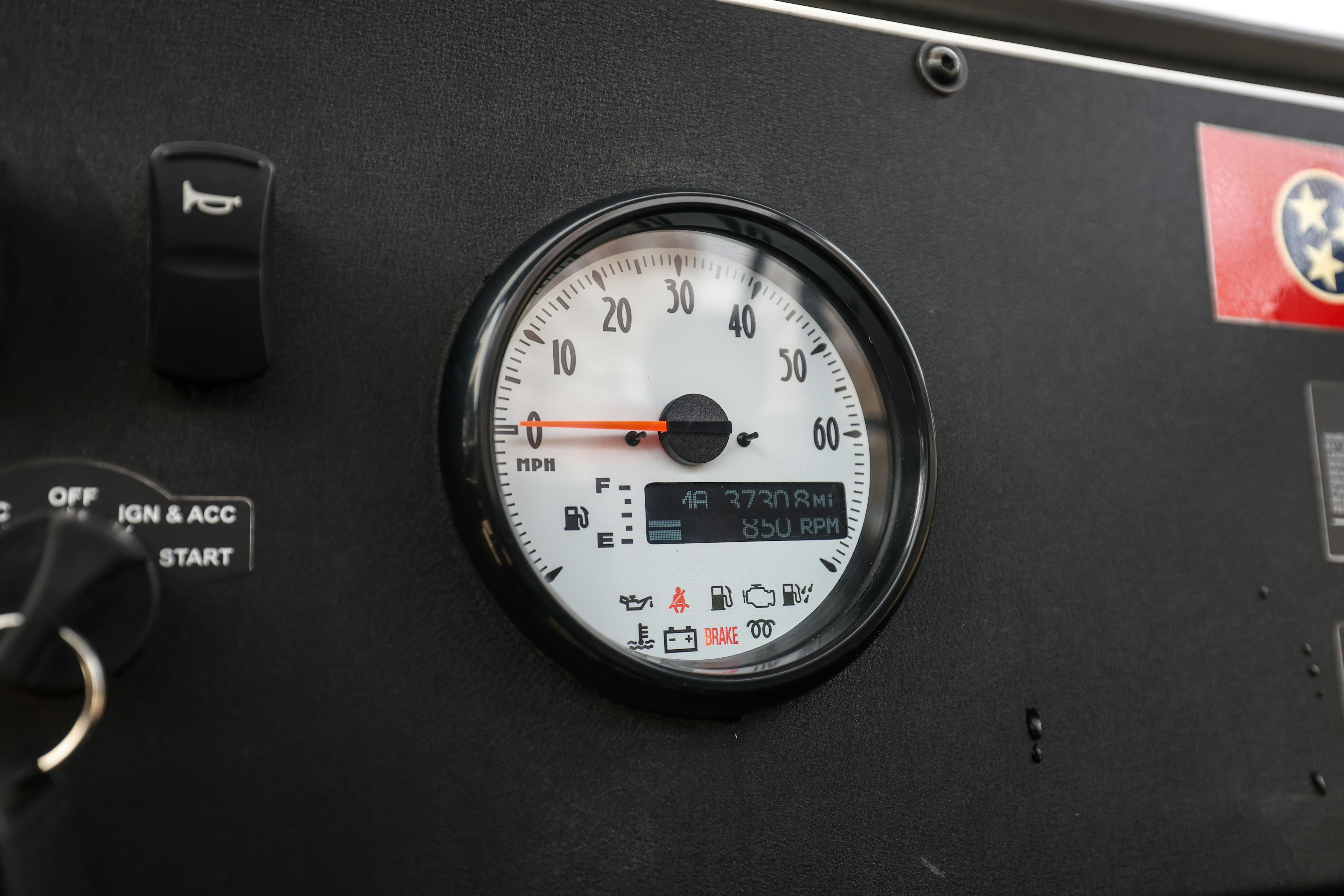 2018 Mahindra Roxor LE odometer