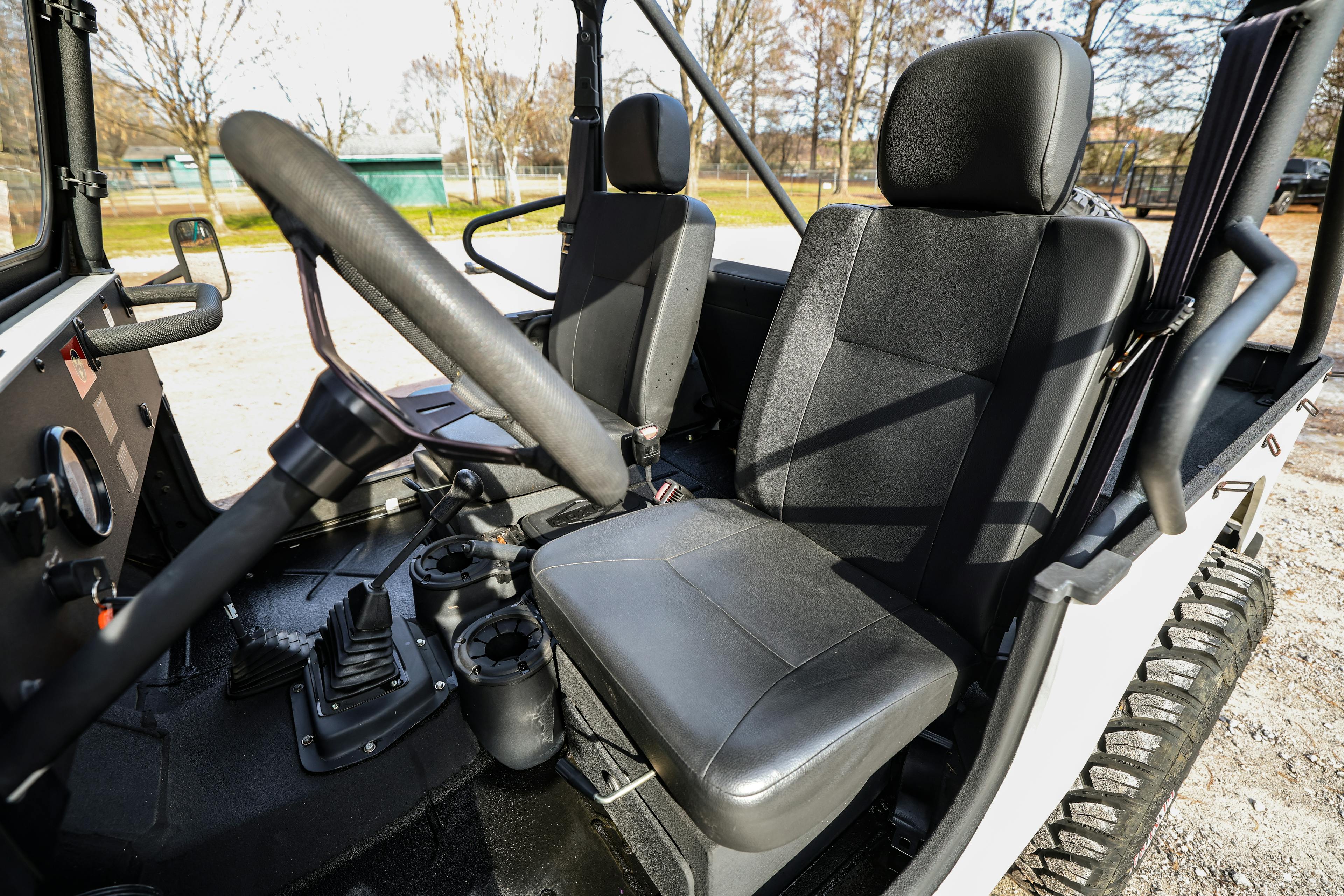 2018 Mahindra Roxor LE front seats driver side