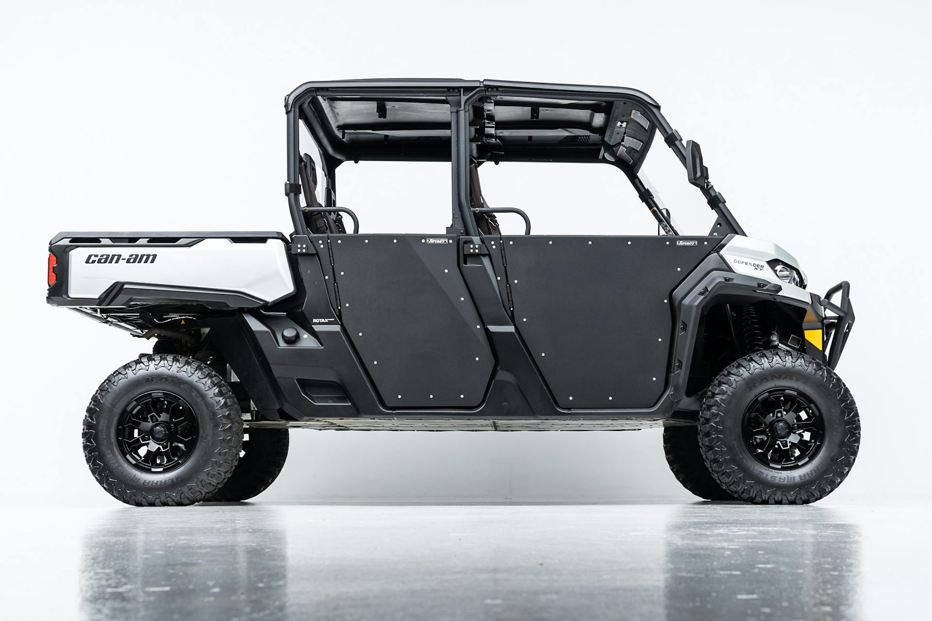 2020 Can-Am Defender Max XT HD10 passenger side