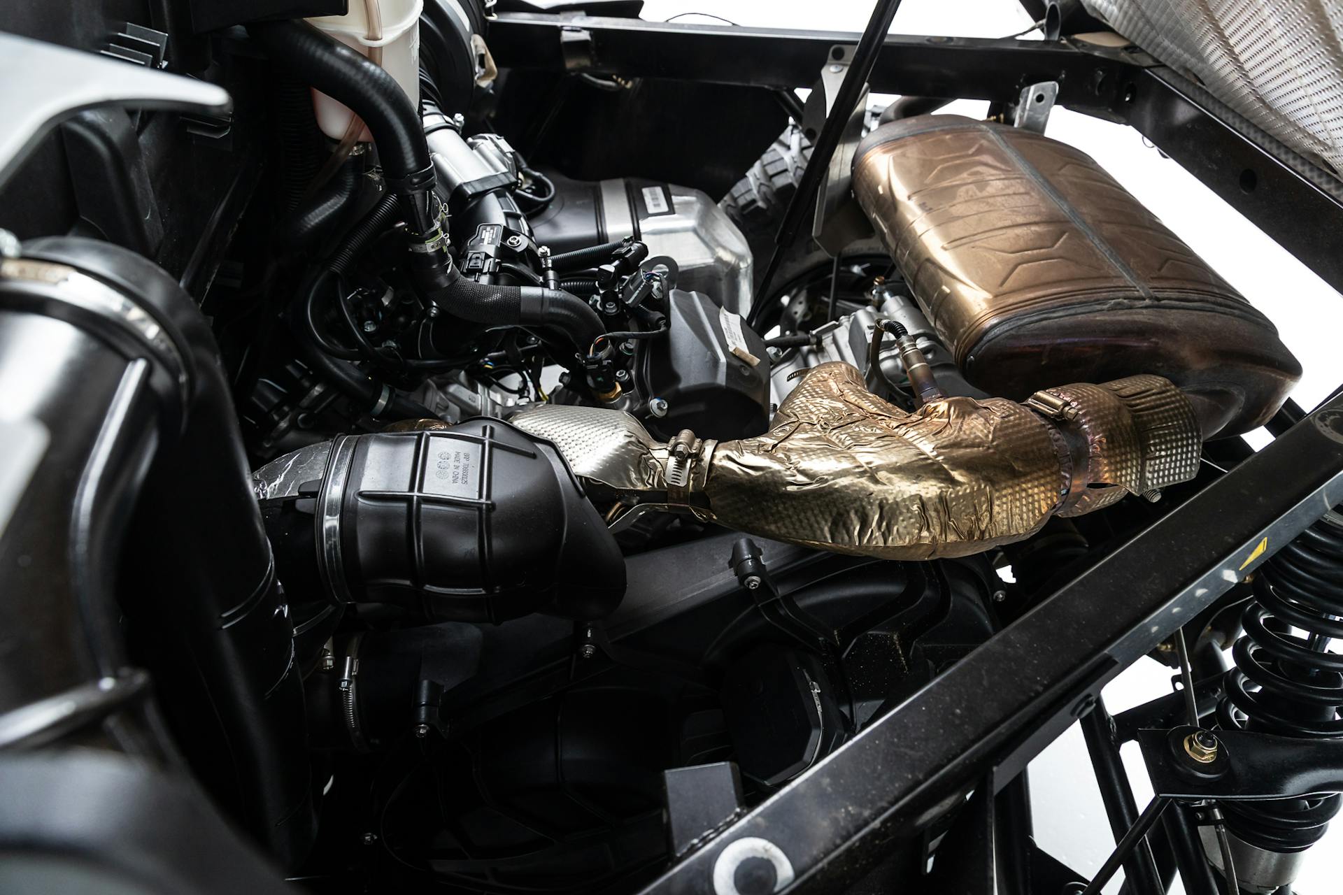 2020 Can-Am Defender Max XT HD10 muffler close