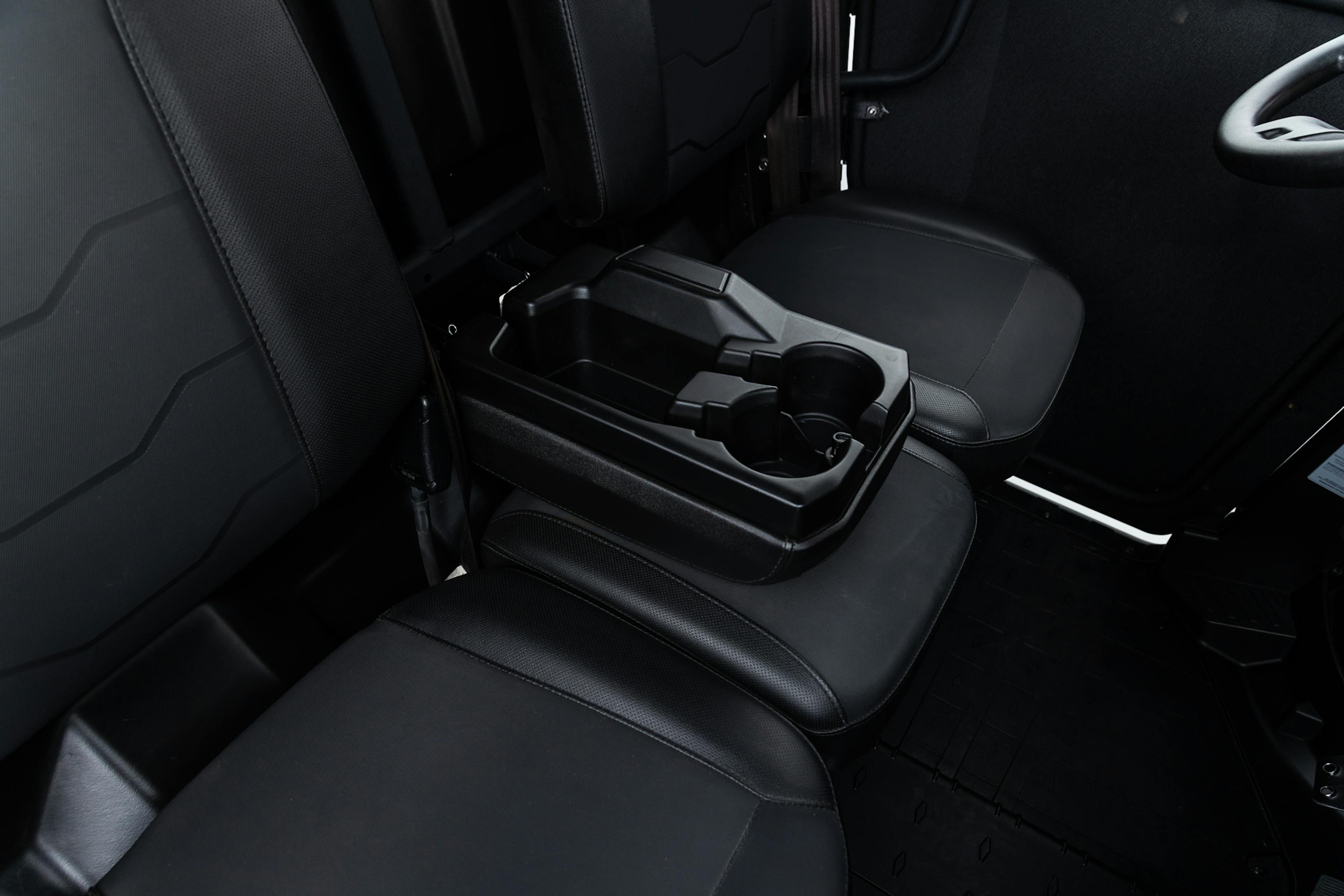 2020 Can-Am Defender Max XT HD10 cupholder front