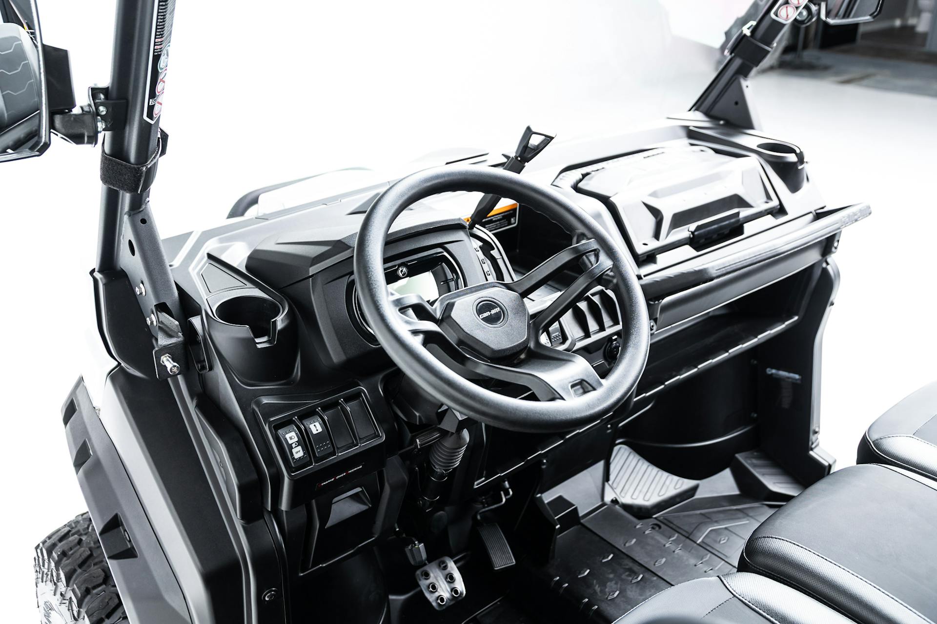 2020 Can-Am Defender Max XT HD10 dash