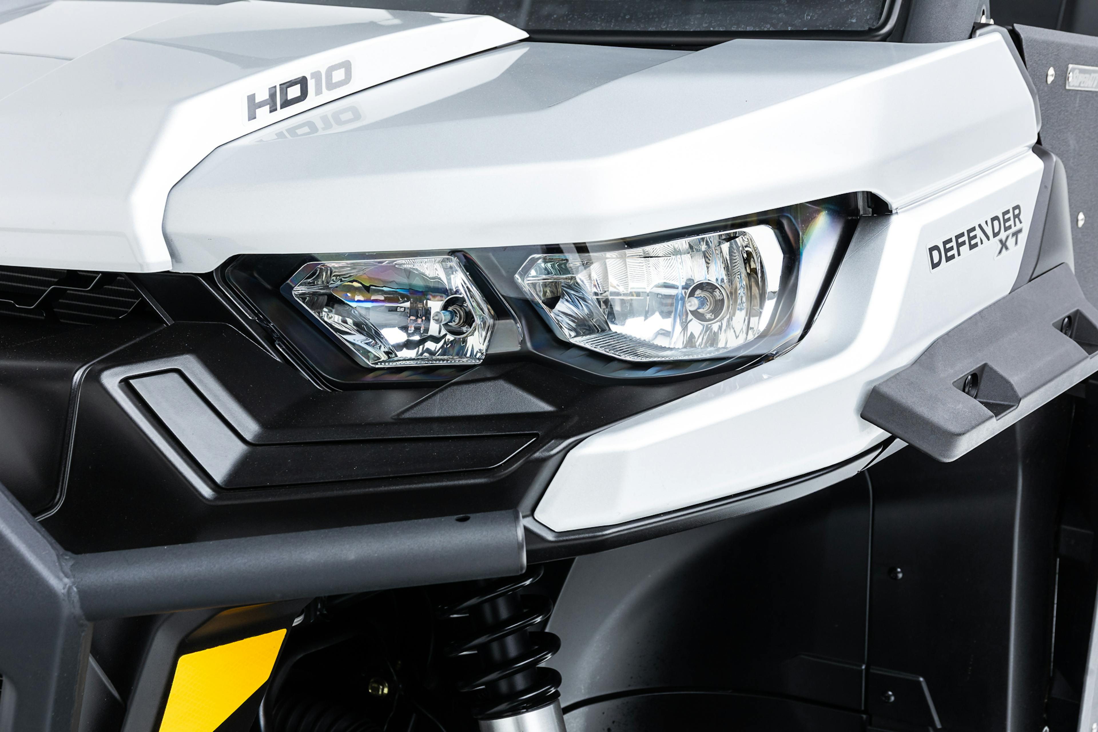 2020 Can-Am Defender Max XT HD10 headlight off