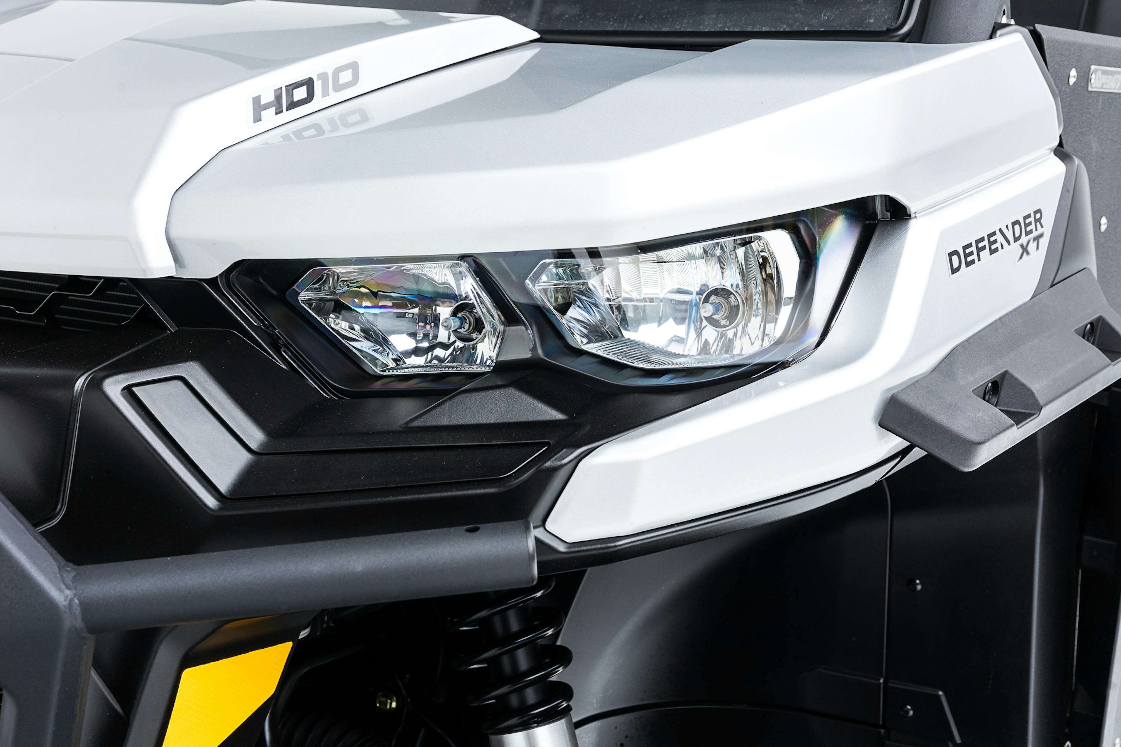 2020 Can-Am Defender Max XT HD10 headlight off
