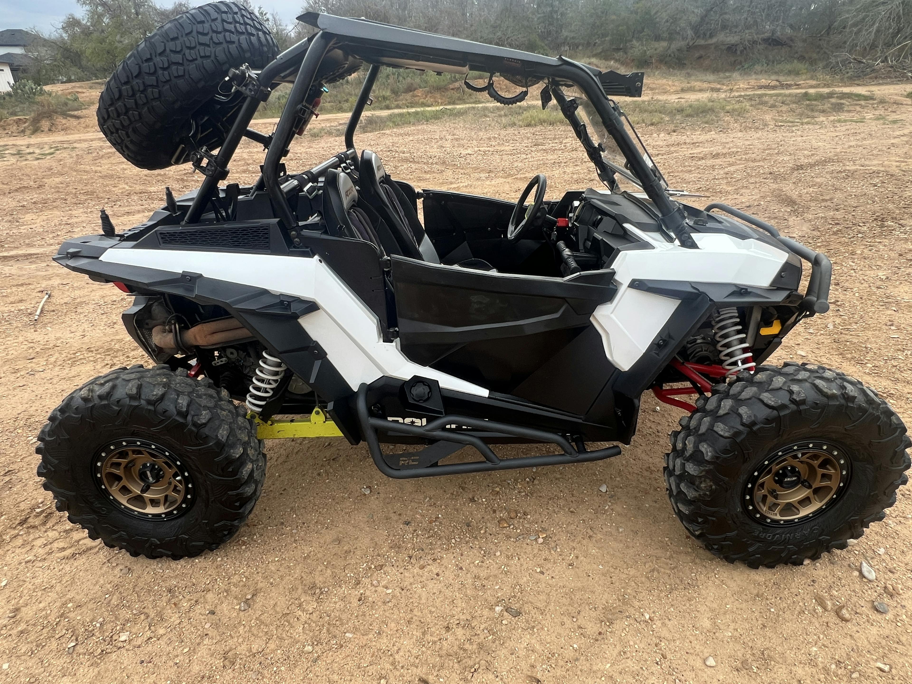2017 Polaris RZR XP1000 EPS passenger side door closed