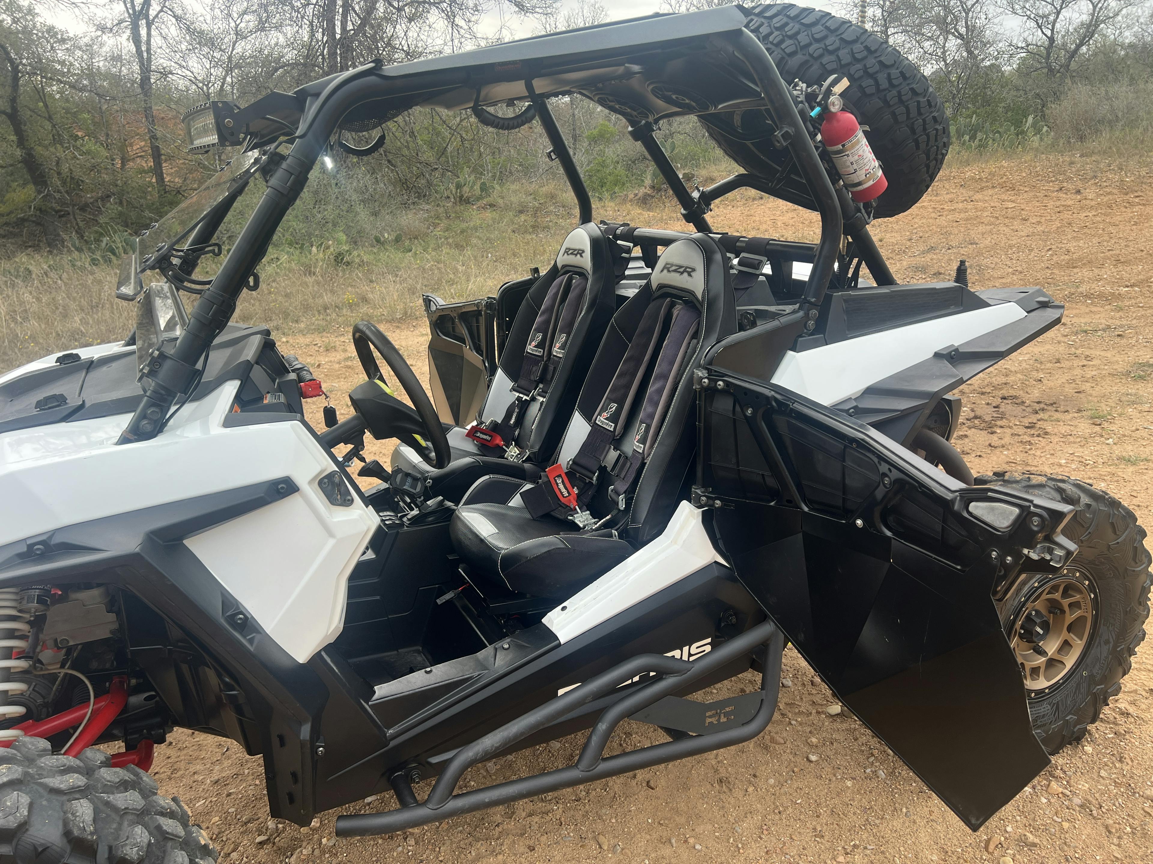 2017 Polaris RZR XP1000 EPS interior, driver side wide door open