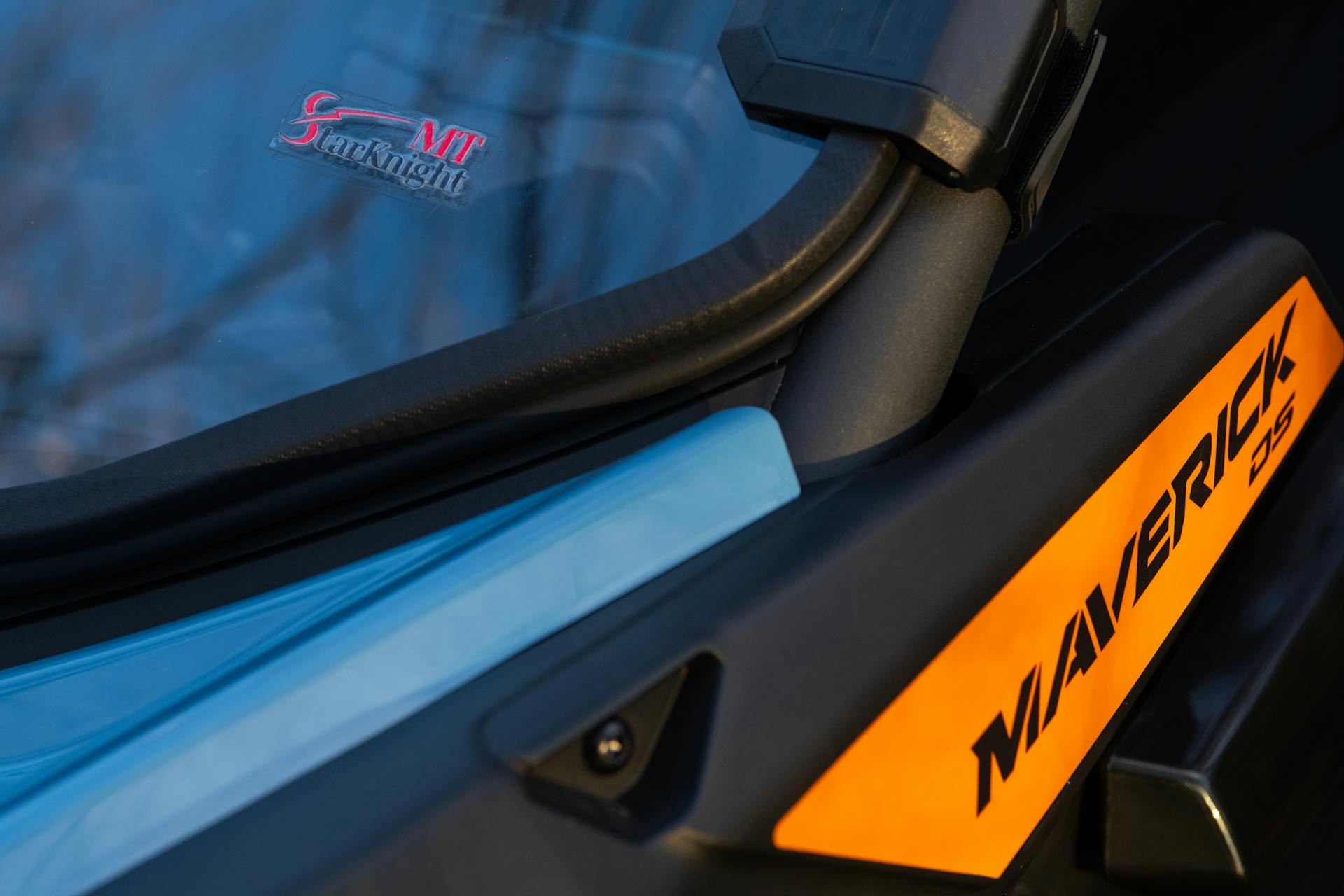 2025 Can-Am Maverick X3 DS Turbo windshield brand detail