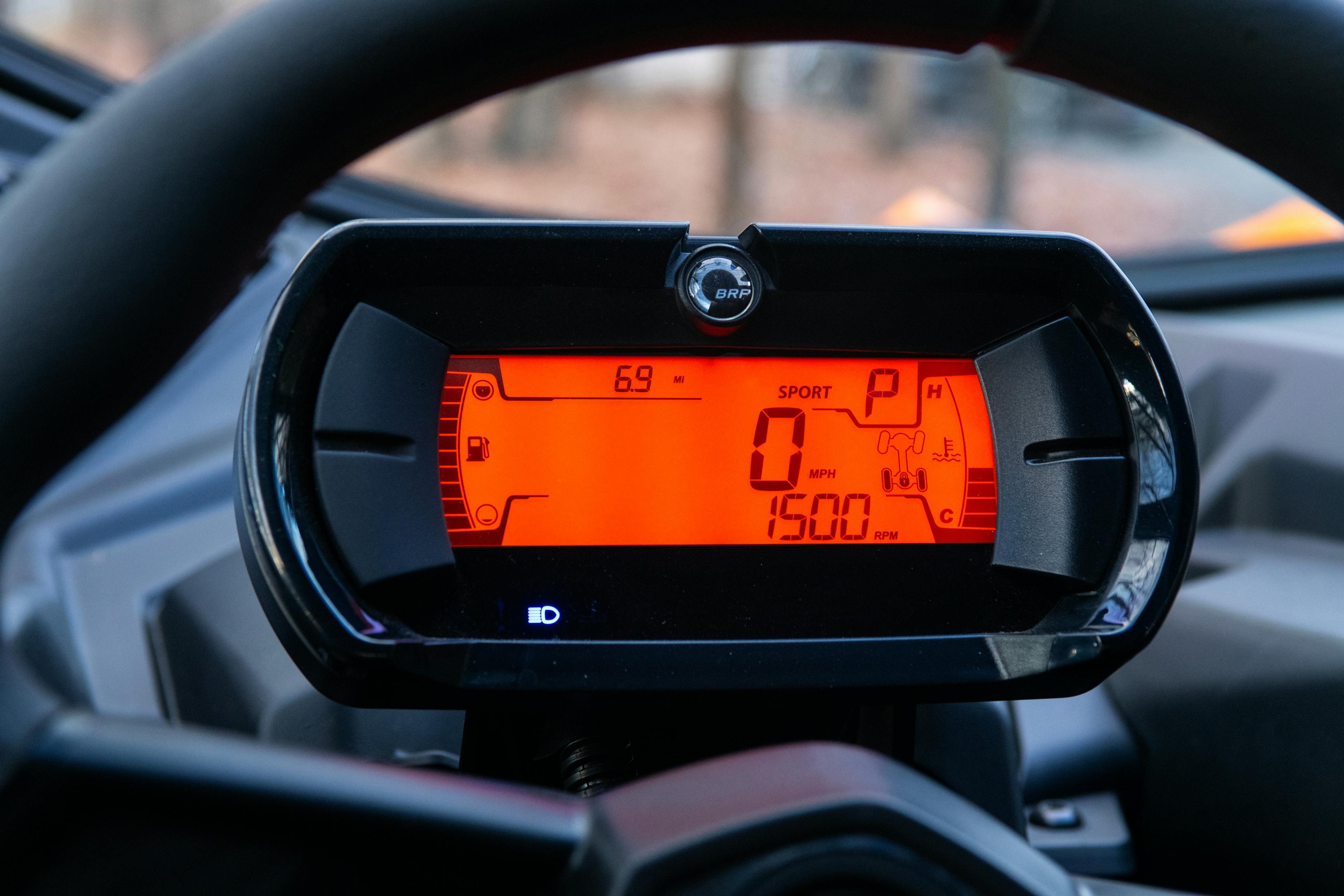 2025 Can-Am Maverick X3 DS Turbo odometer