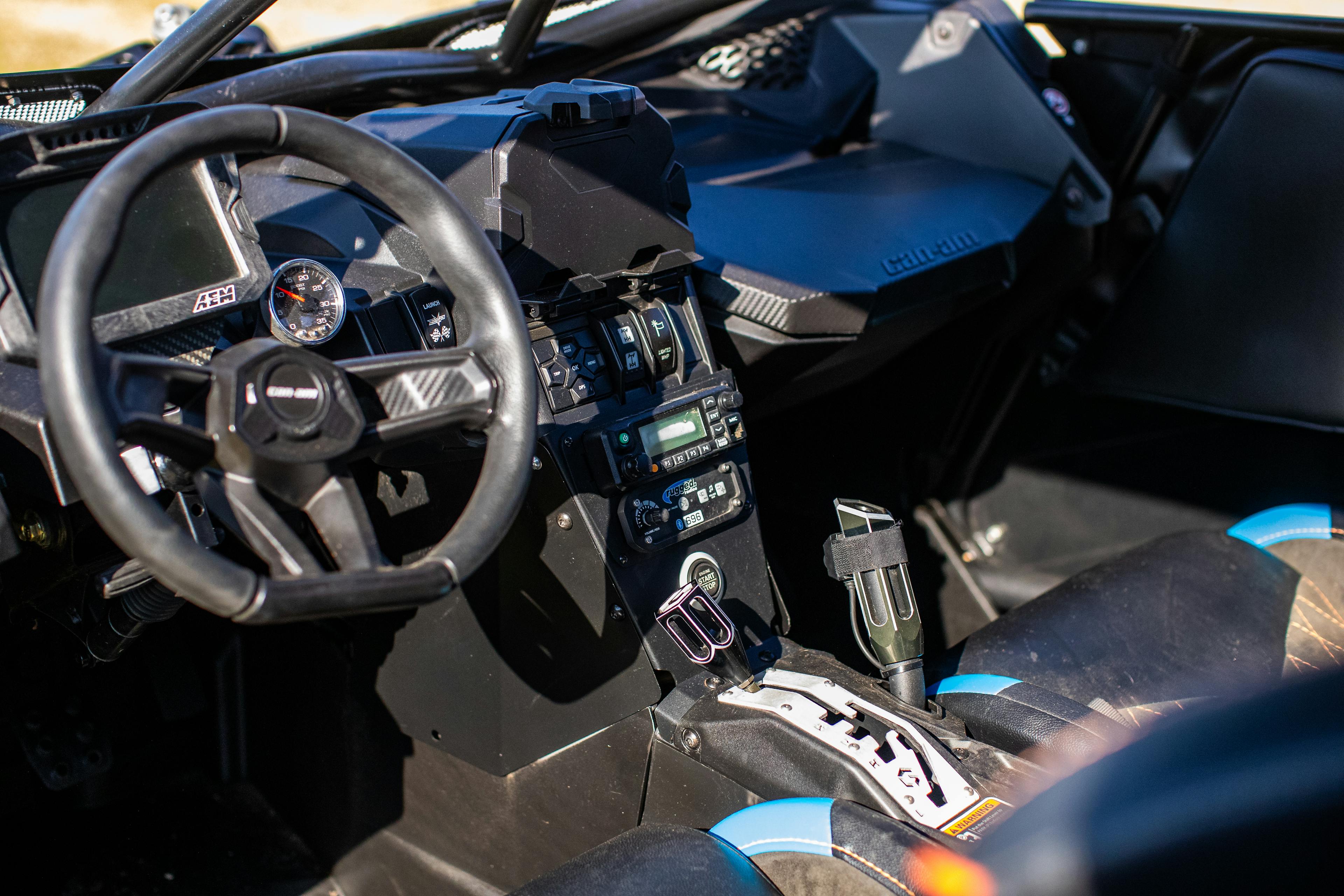 2021 Can-Am Maverick X3 wheel/dash