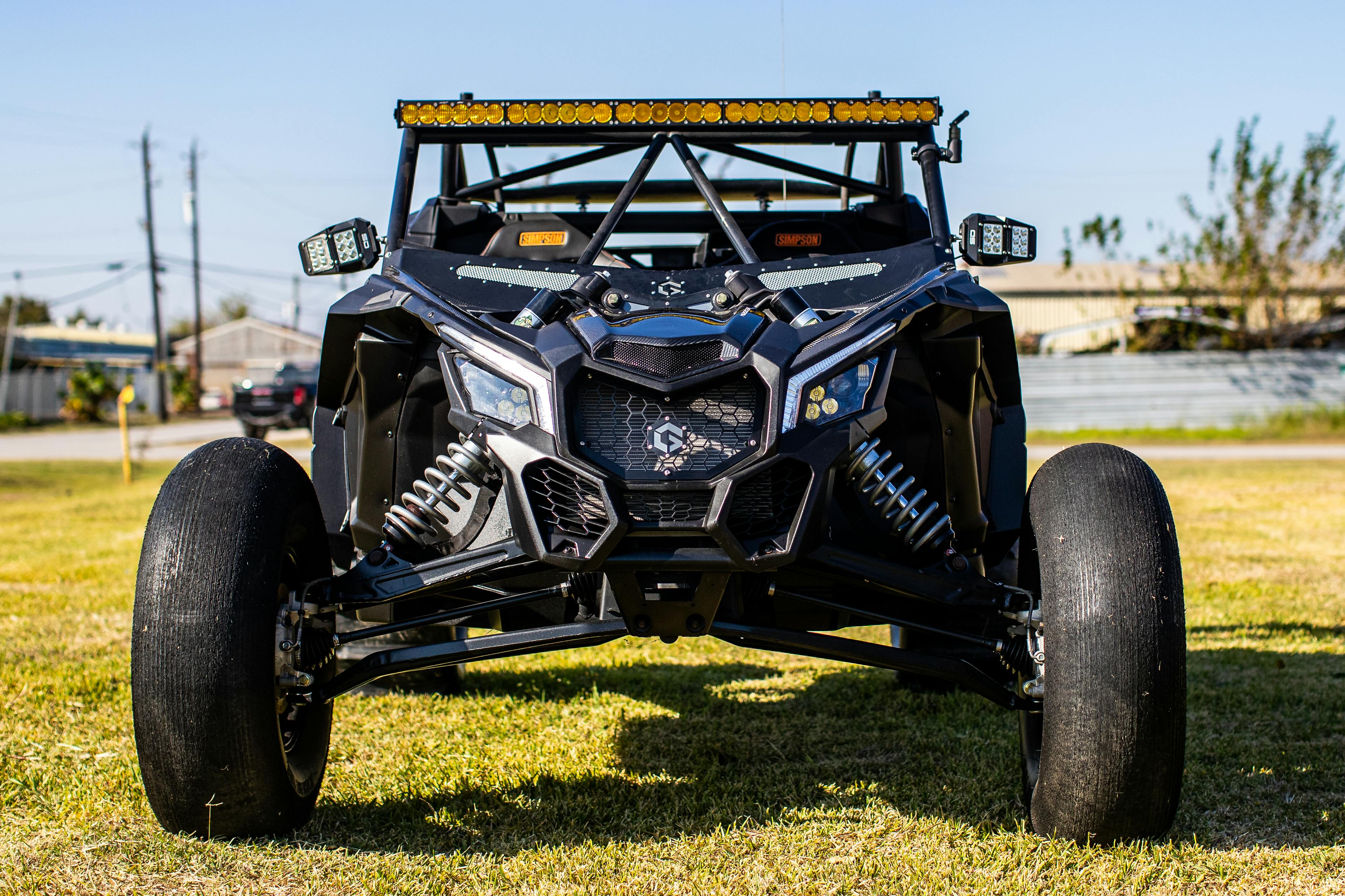 2021 Can-Am Maverick X3 front close
