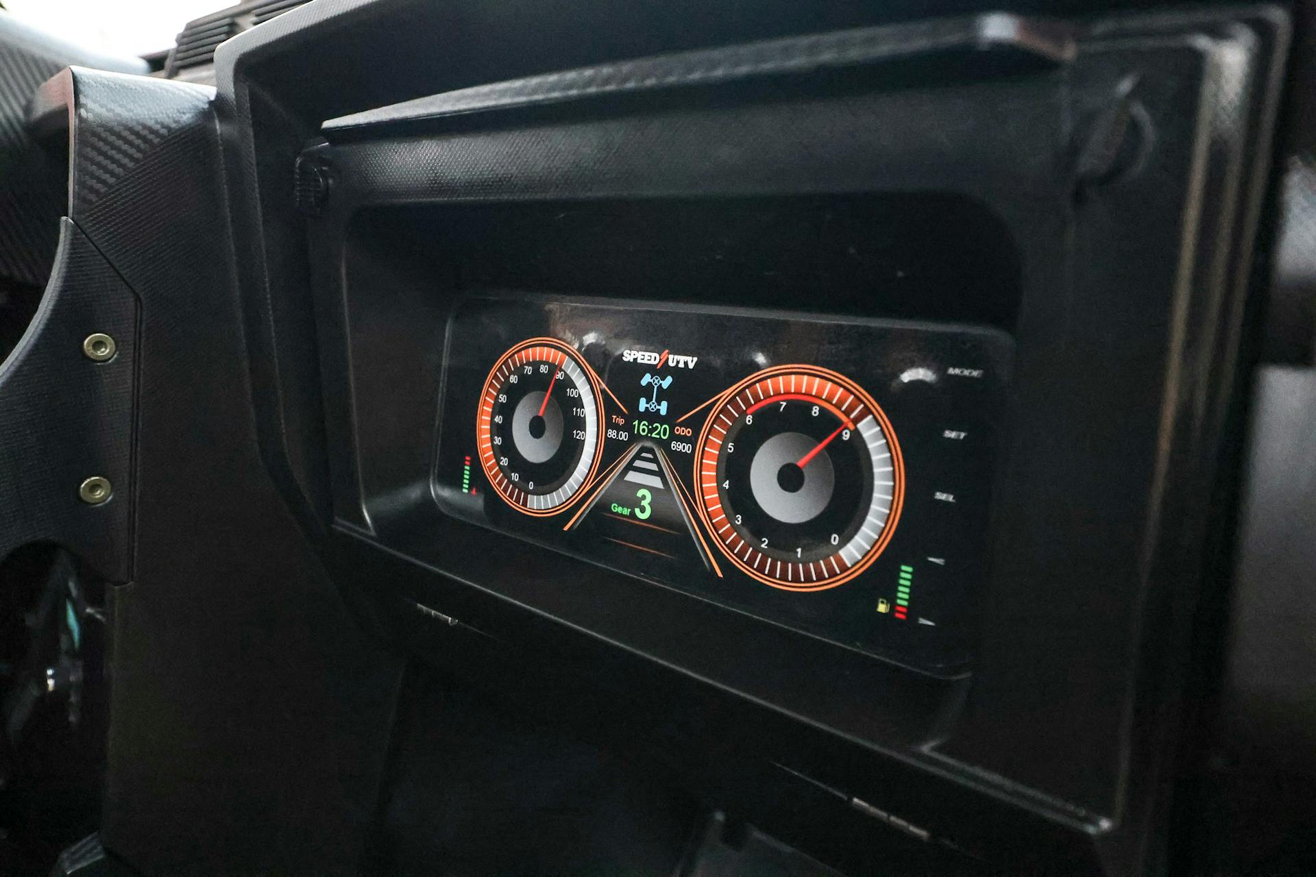 2023 Speed UTV Baja Bandit RG Edition gauges