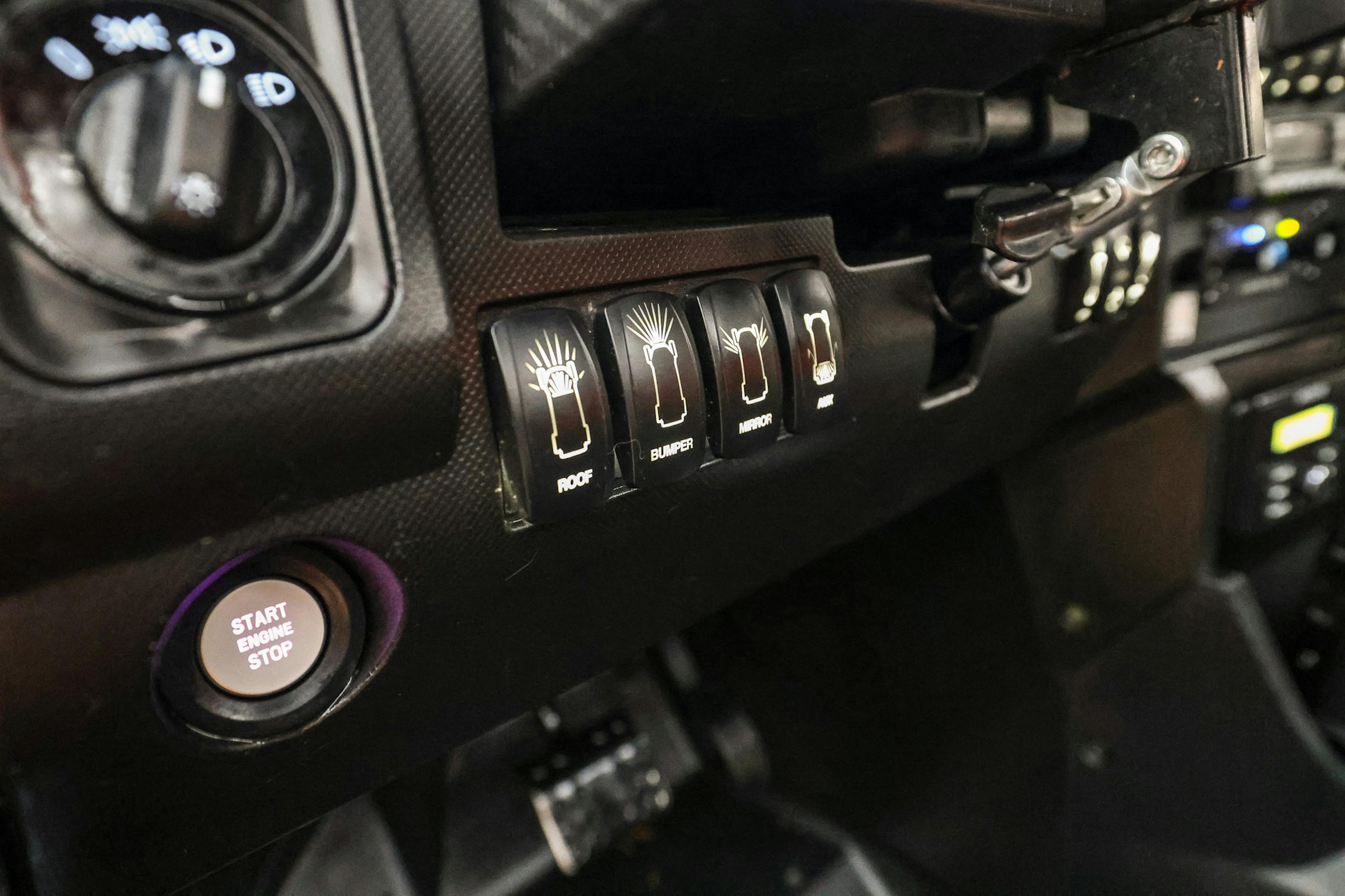2023 Speed UTV Baja Bandit RG Edition switches