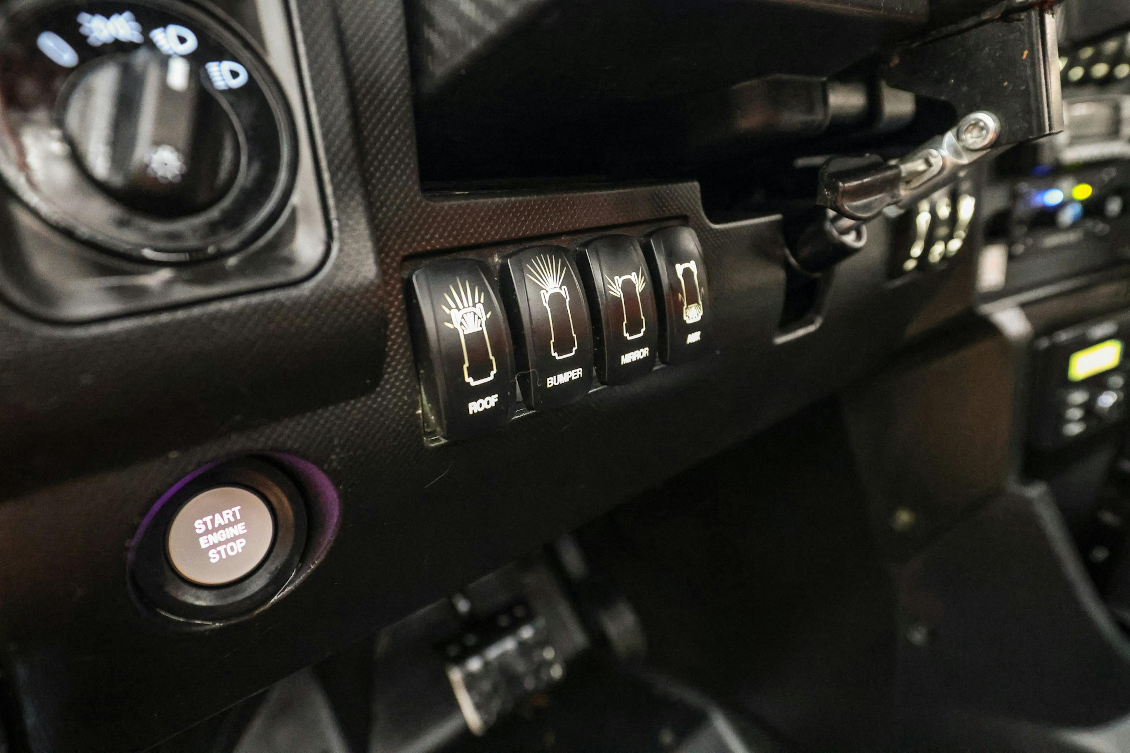 2023 Speed UTV Baja Bandit RG Edition switches