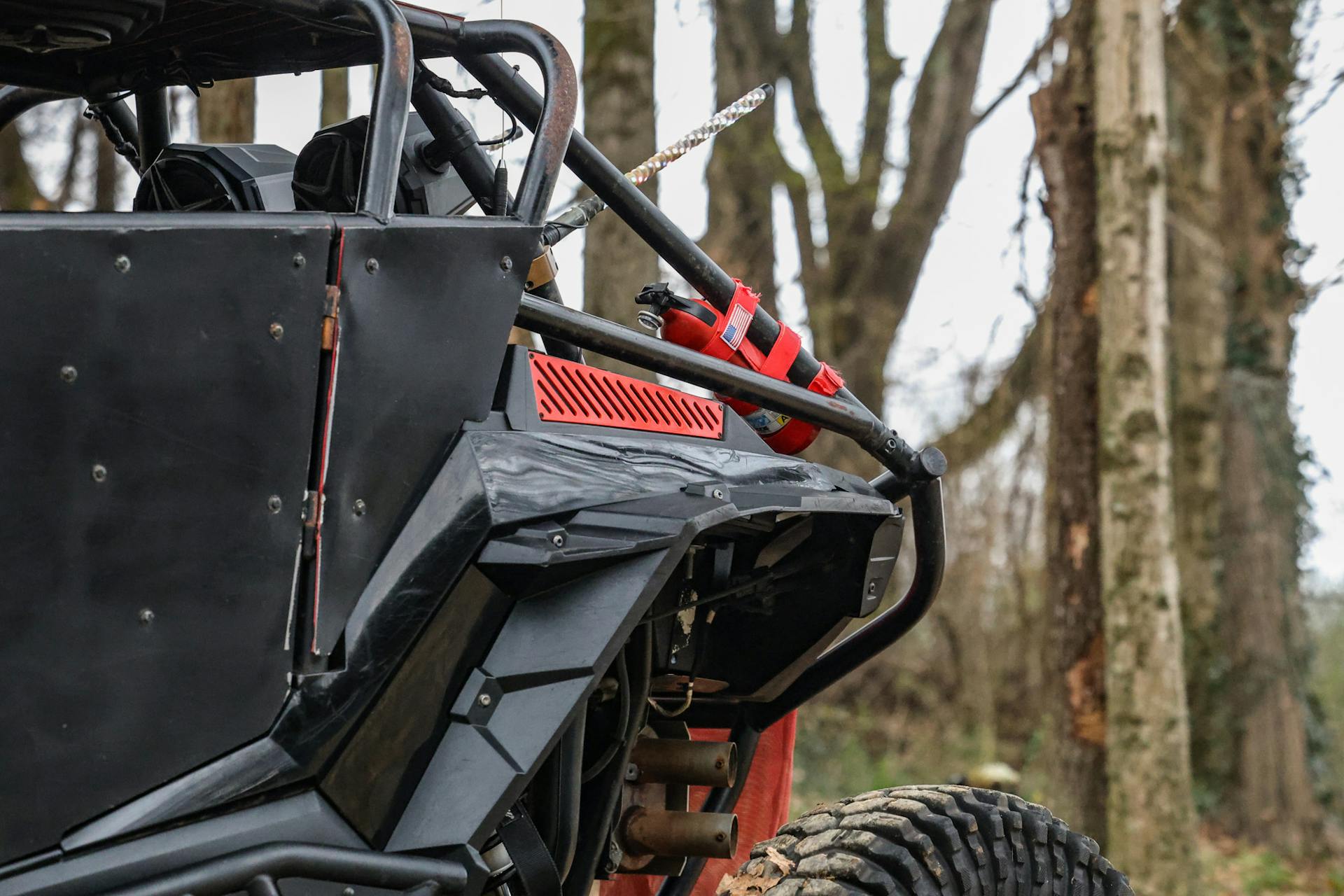2021 Polaris RZR XP 1000 Premium rear cage detail