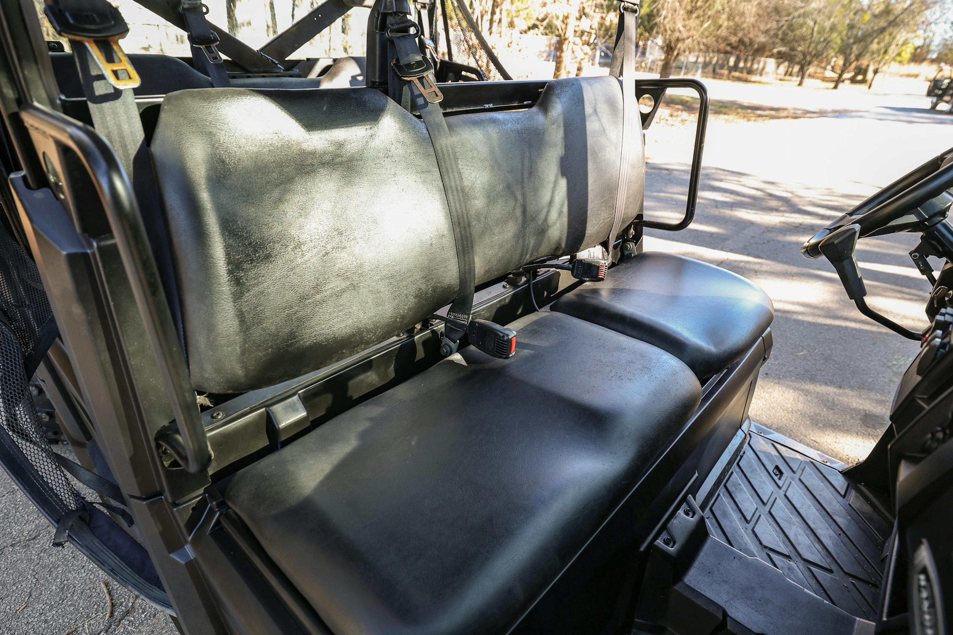2019 Polaris Ranger Crew XP 900 EPS Polaris Pursuit Camo front seats passenger side