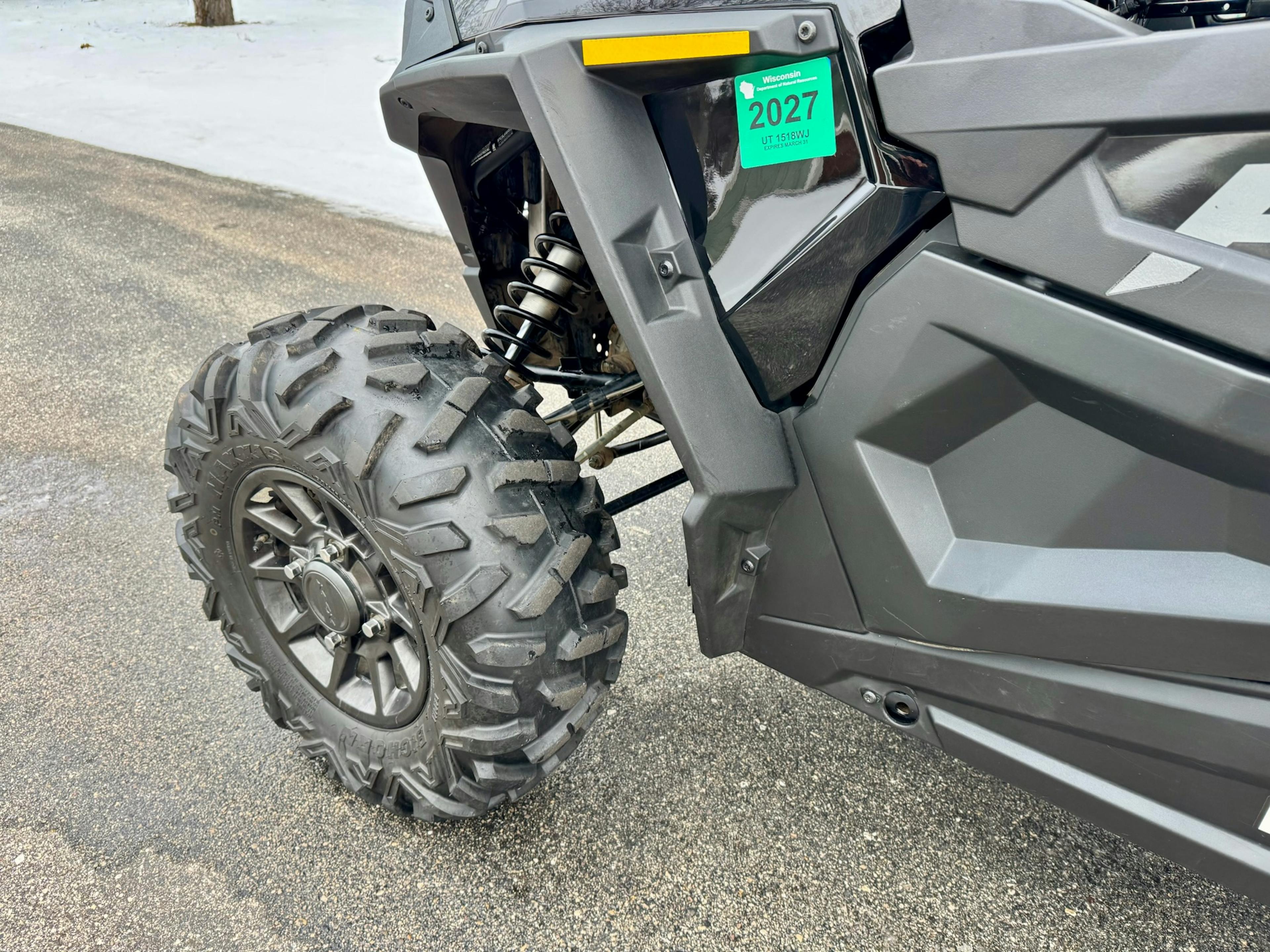 2023 Polaris RZR XP1000 Sport driver front corner/tire