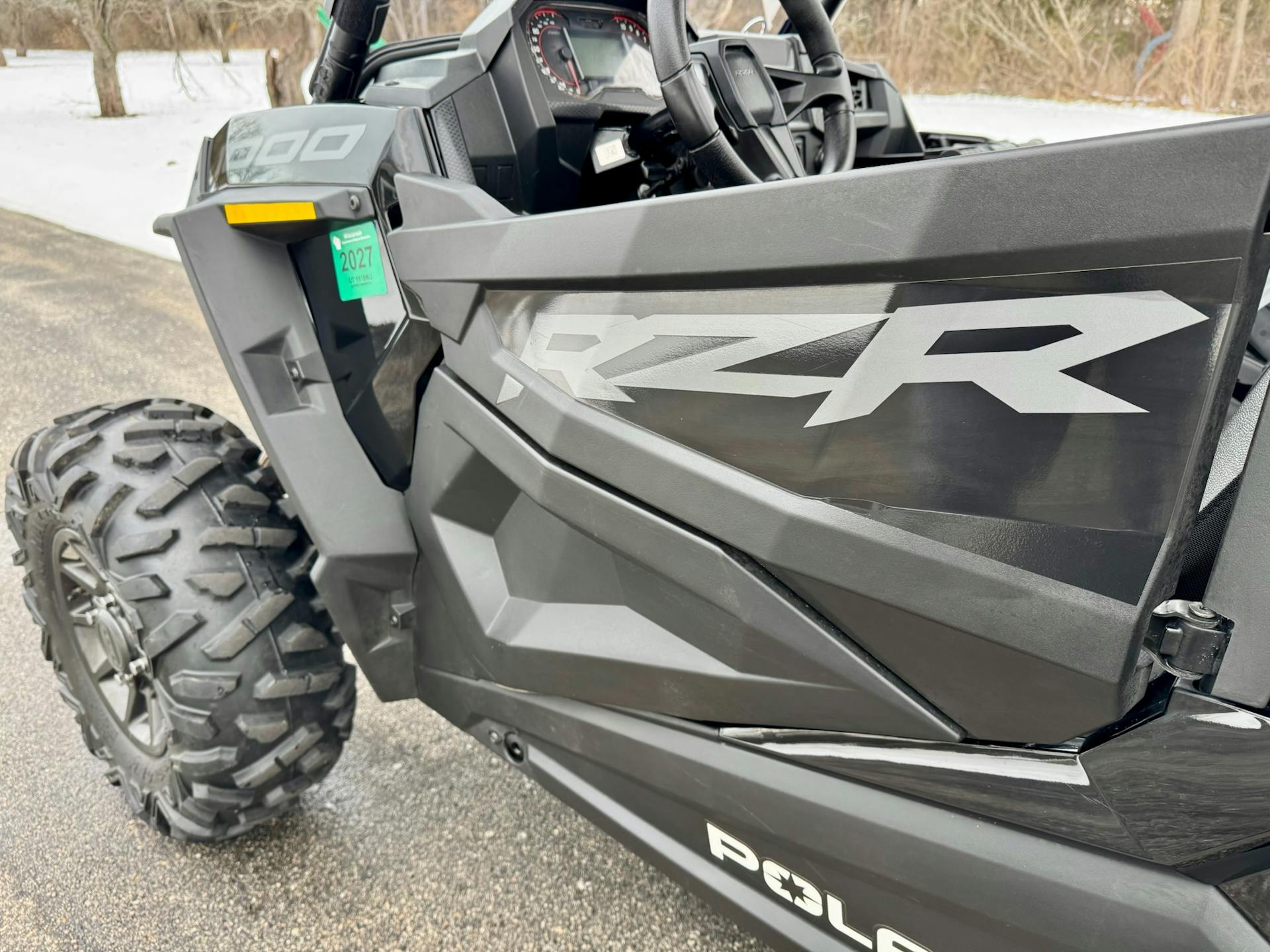 2023 Polaris RZR XP1000 Sport driver door