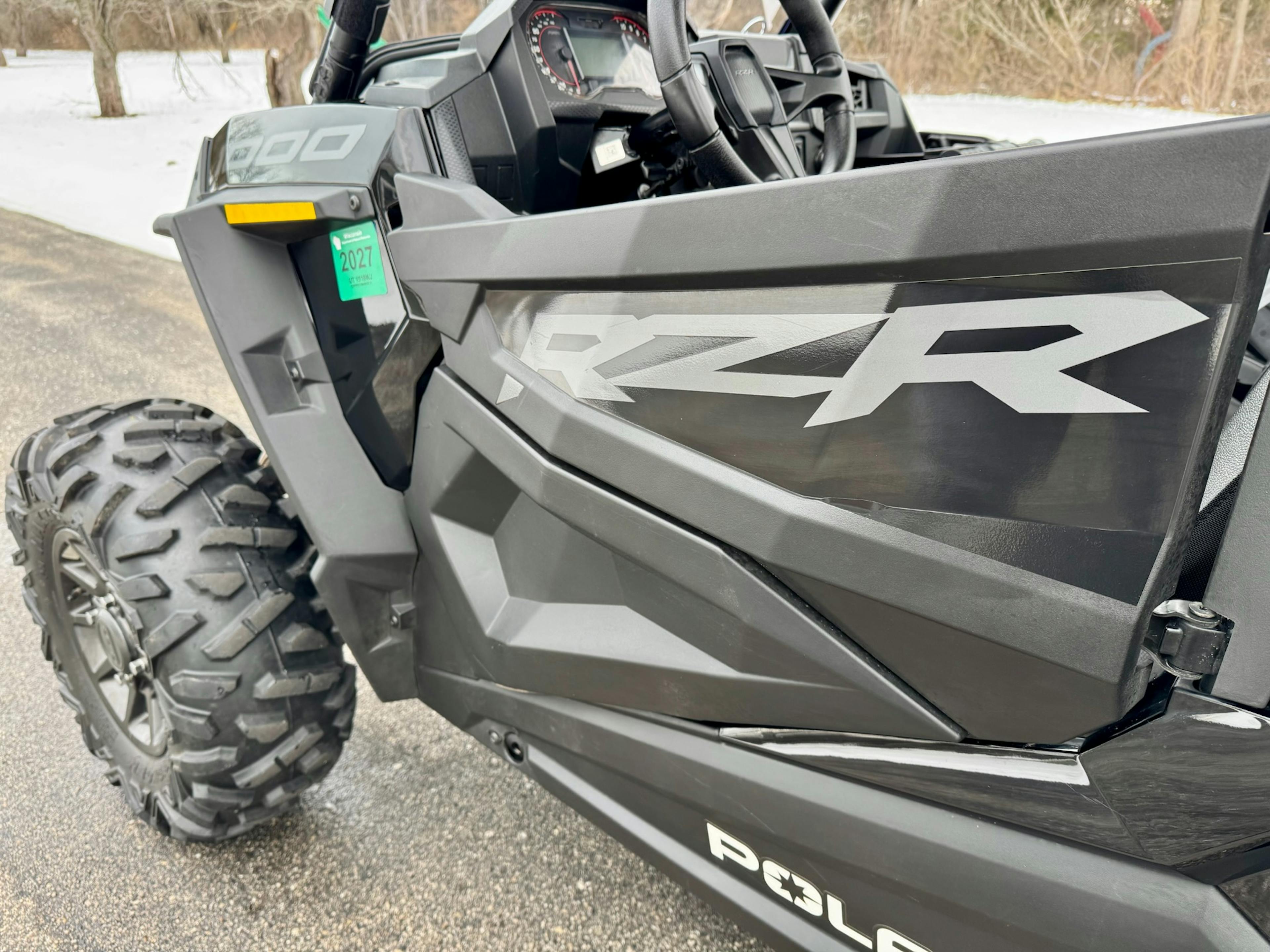 2023 Polaris RZR XP1000 Sport driver door