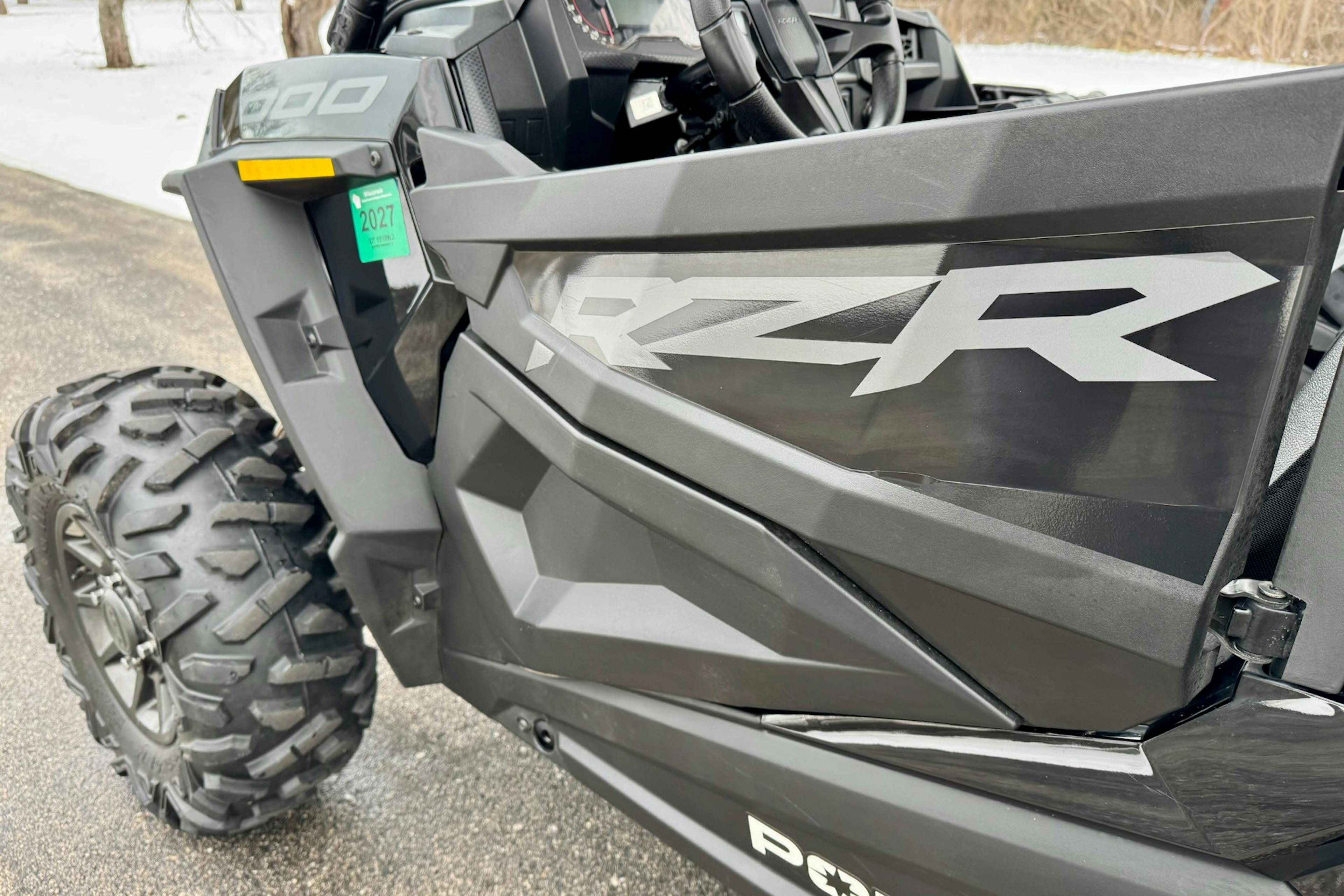 2023 Polaris RZR XP1000 Sport driver door