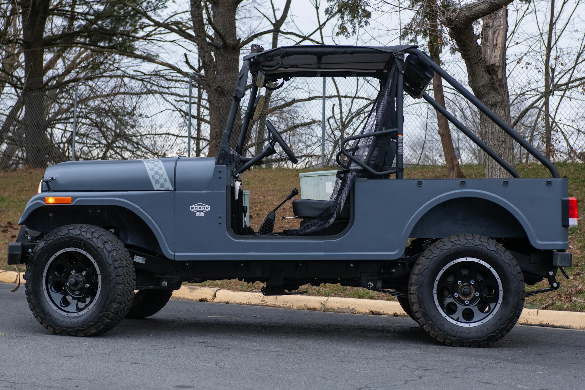 2018 Mahindra Roxor SE driver side