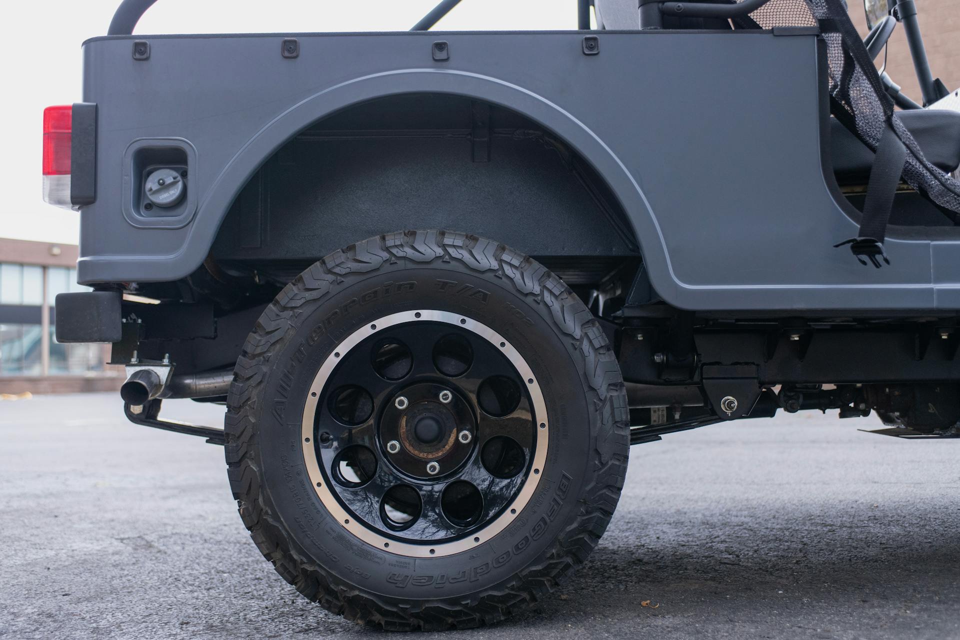 2018 Mahindra Roxor SE passenger rear tire