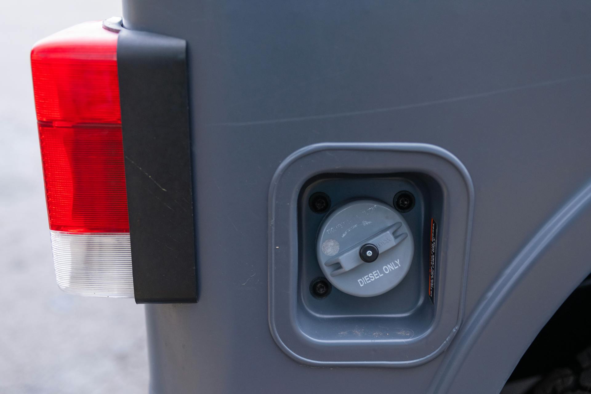 2018 Mahindra Roxor SE gas cap 

