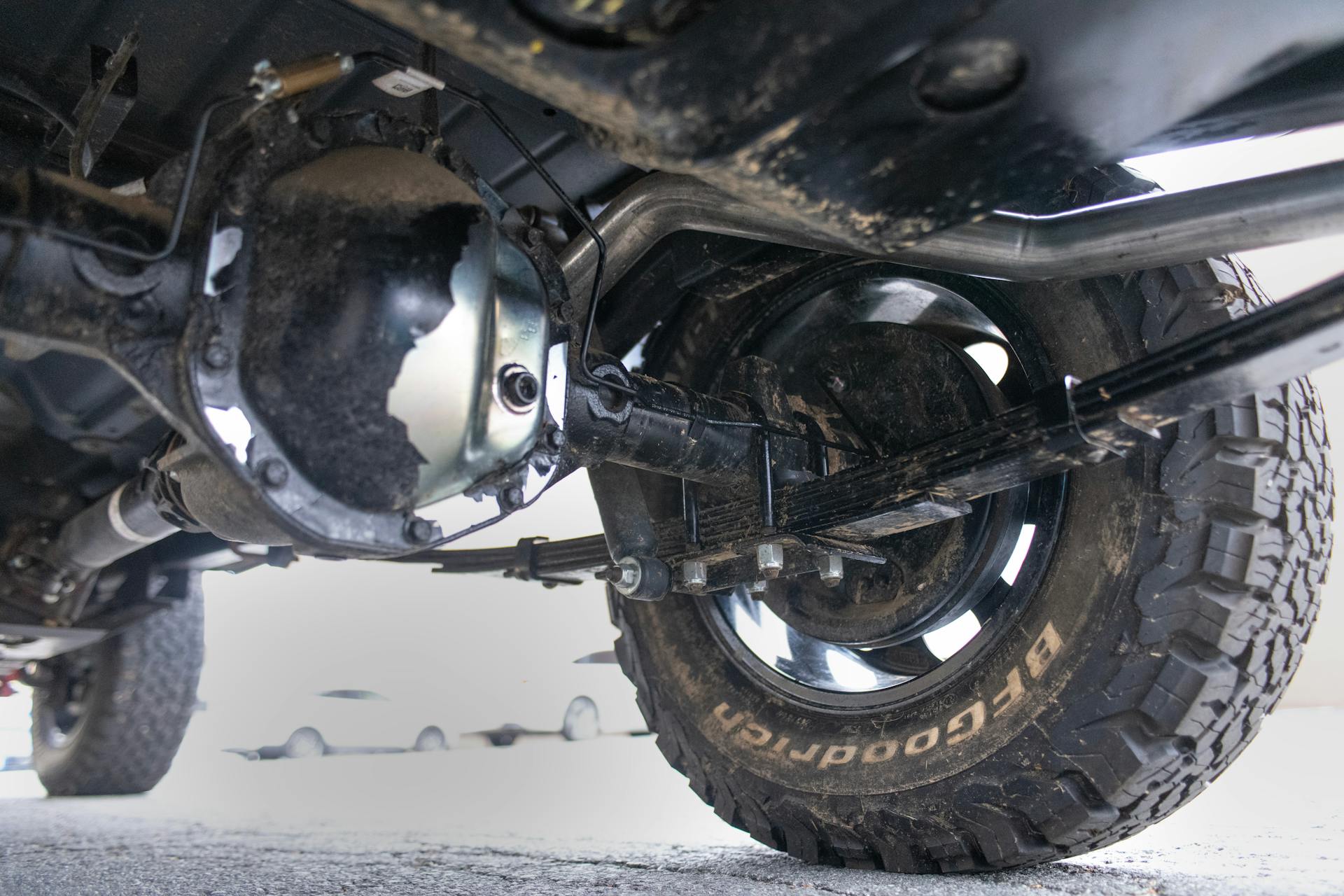 2018 Mahindra Roxor SE passenger rear suspension