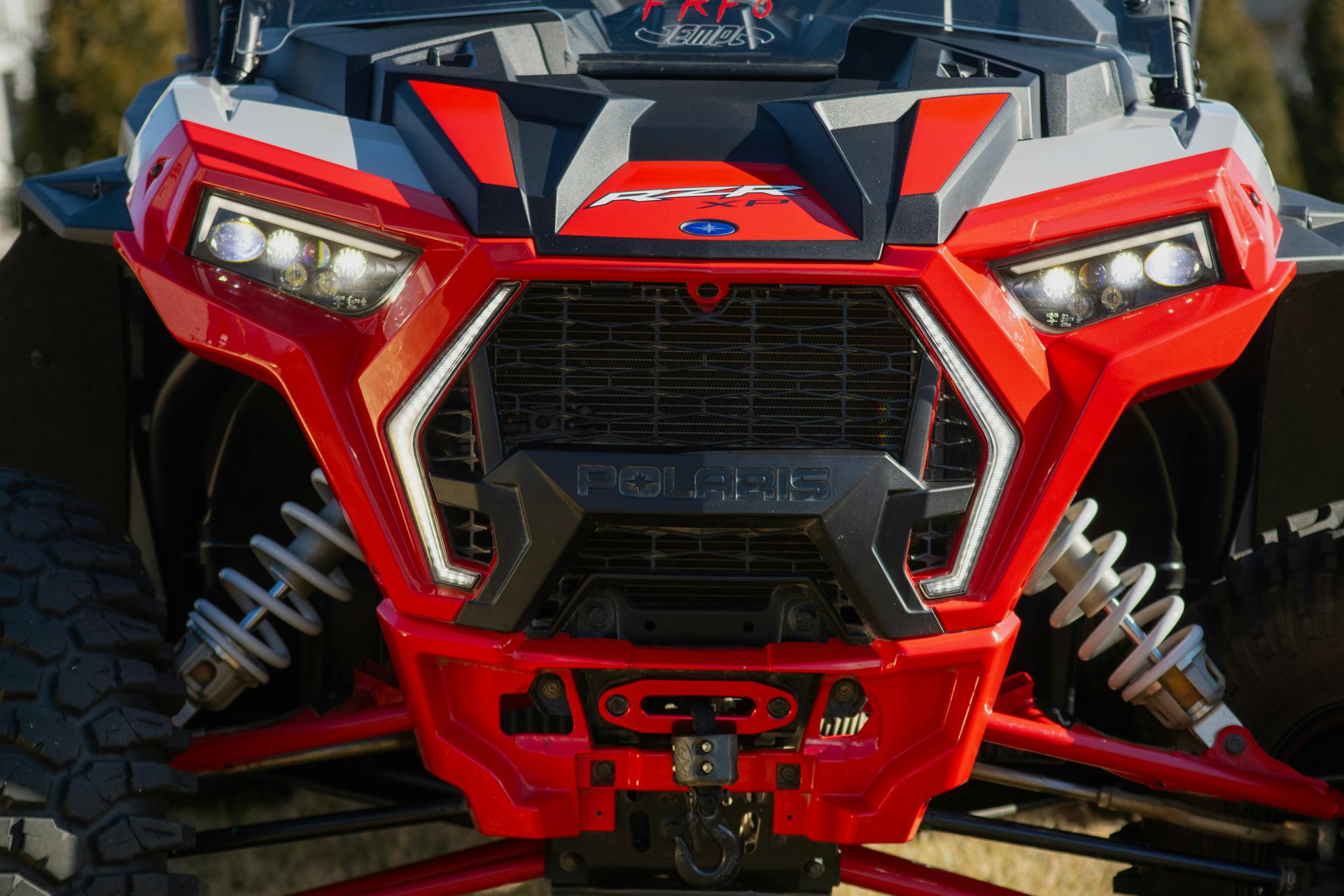 2022 Polaris RZR XP4 1000 grille close