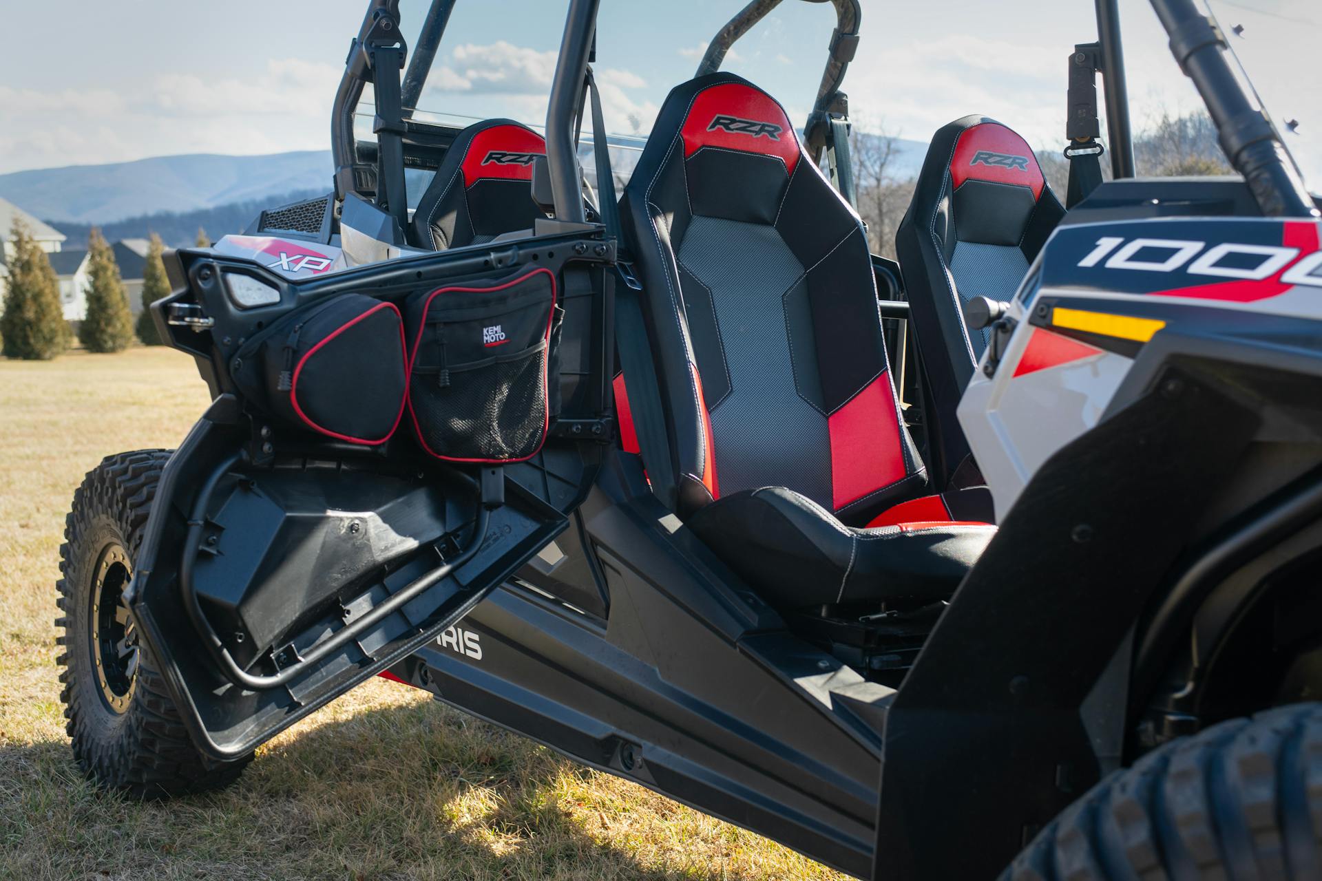 2022 Polaris RZR XP4 1000 passenger front door close