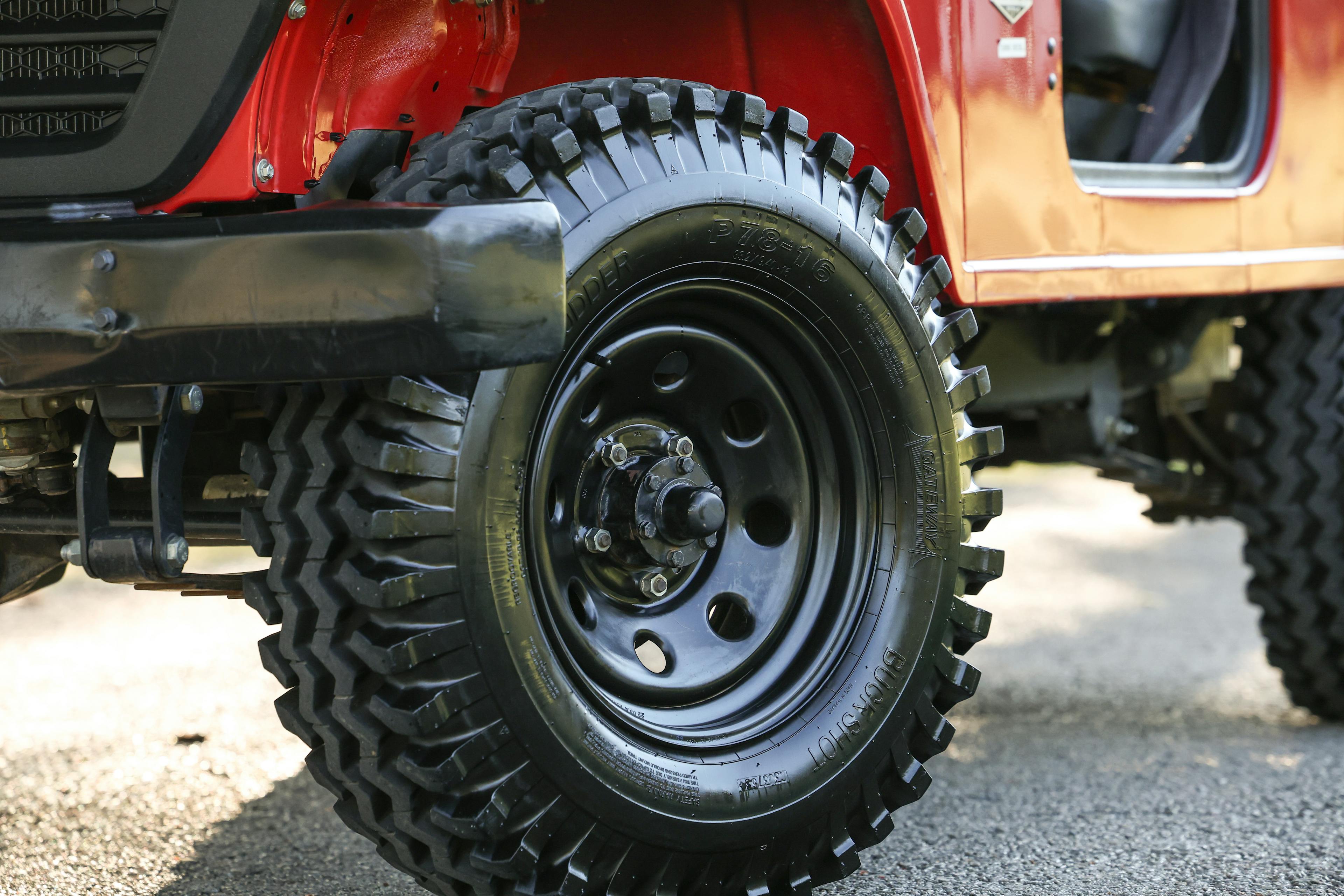 2022 Mahindra Roxor driver front tire