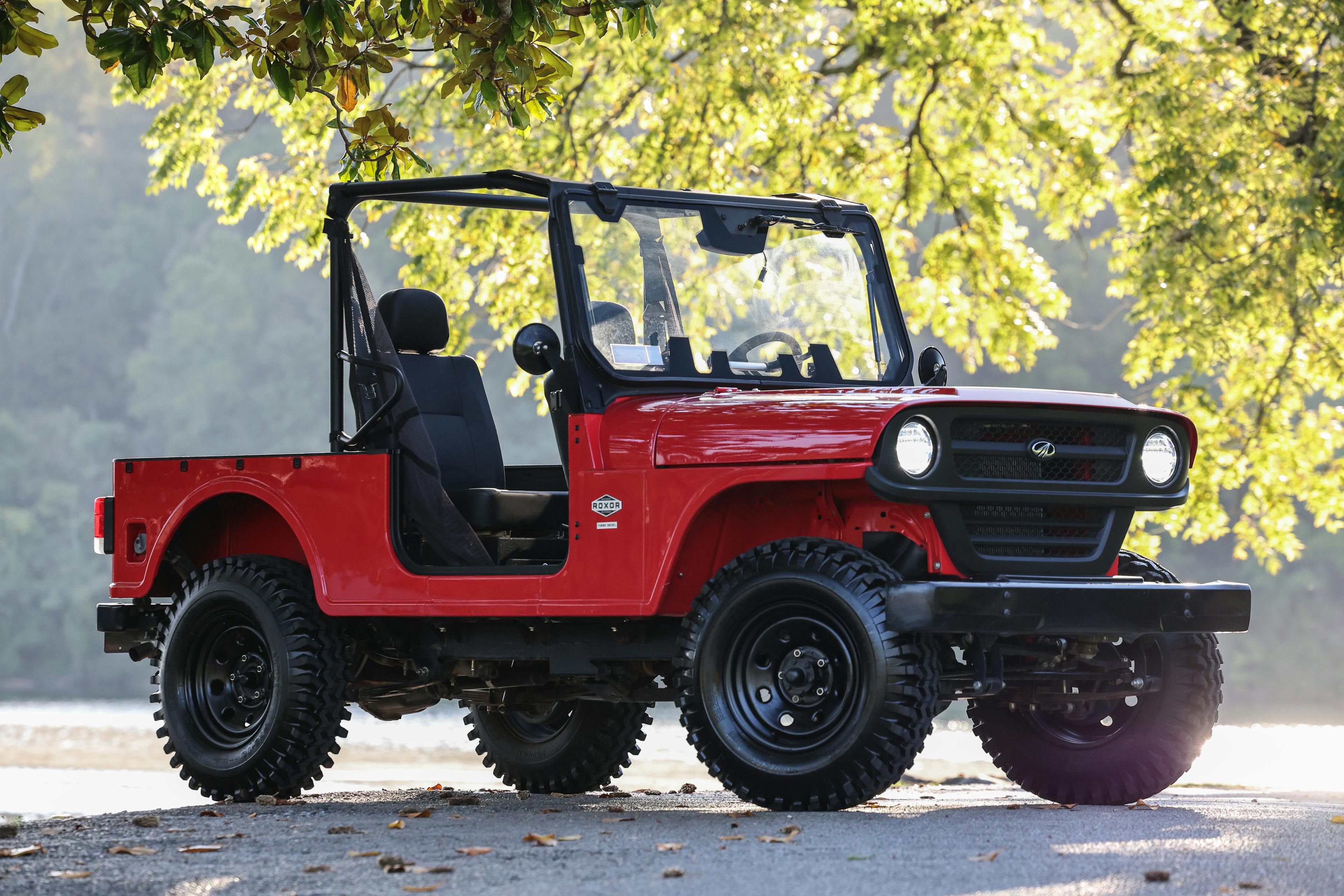 2022 Mahindra Roxor passenger front 3/4 wide