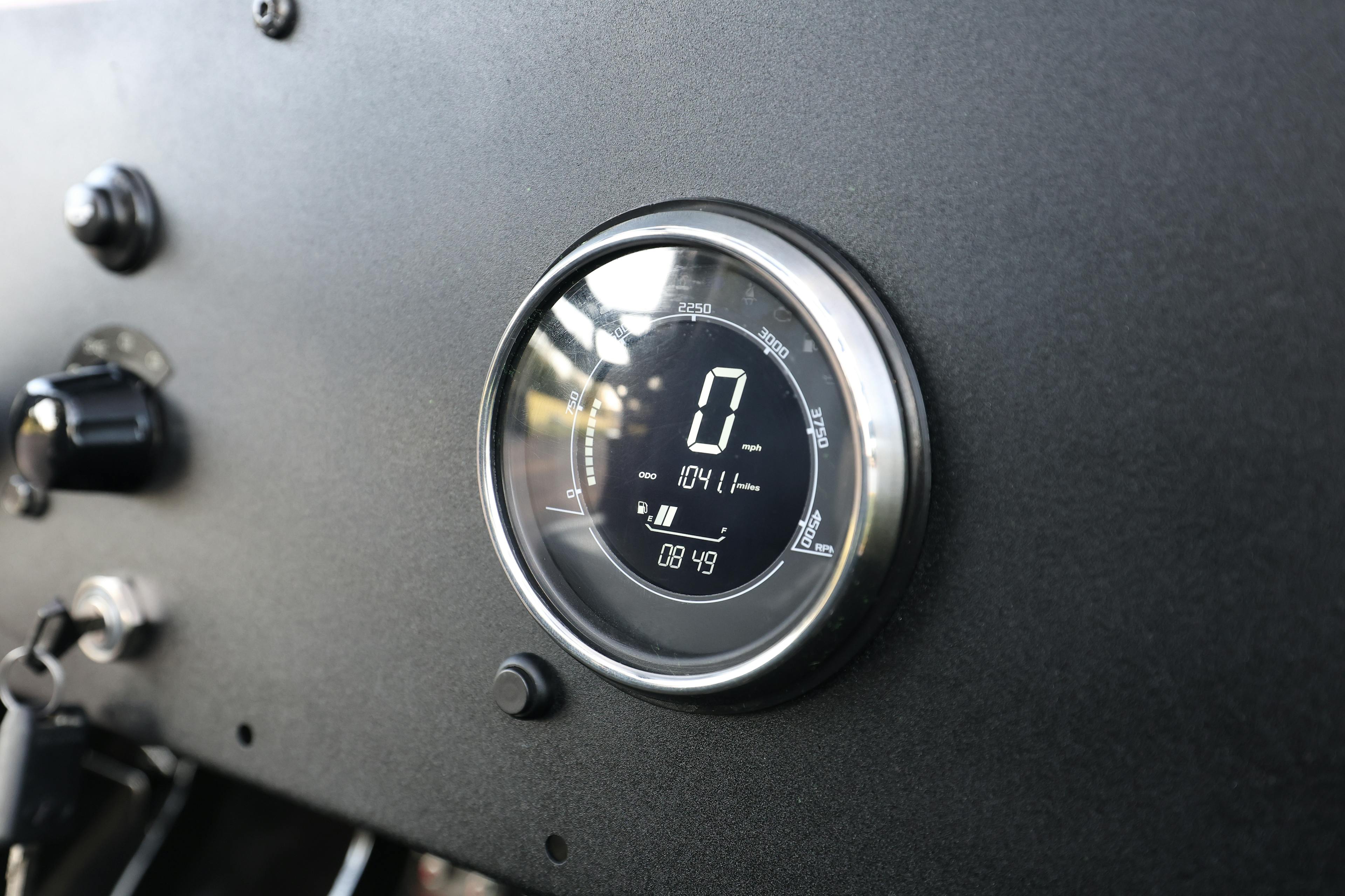 2022 Mahindra Roxor speedometer/odometer