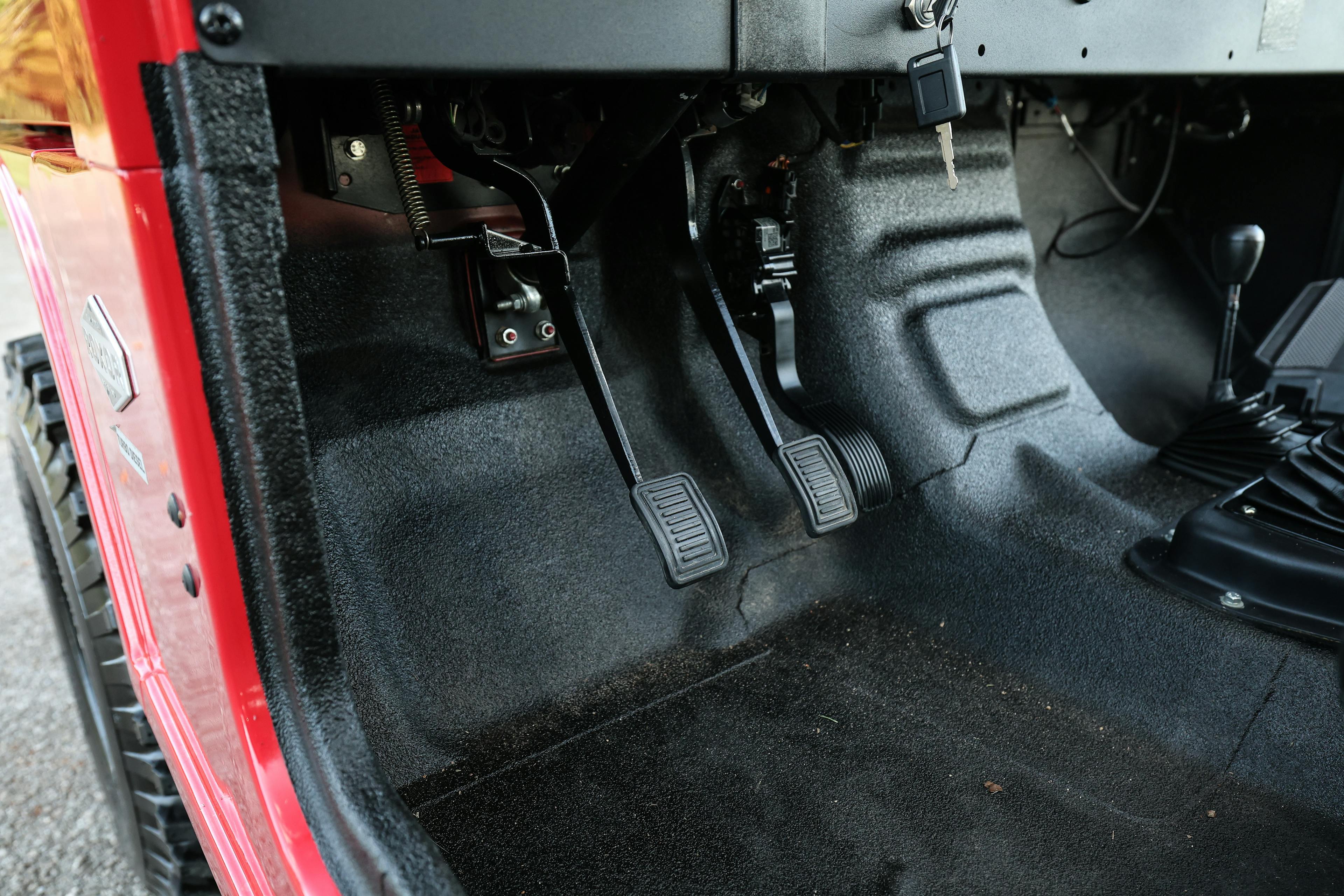 2022 Mahindra Roxor pedal box