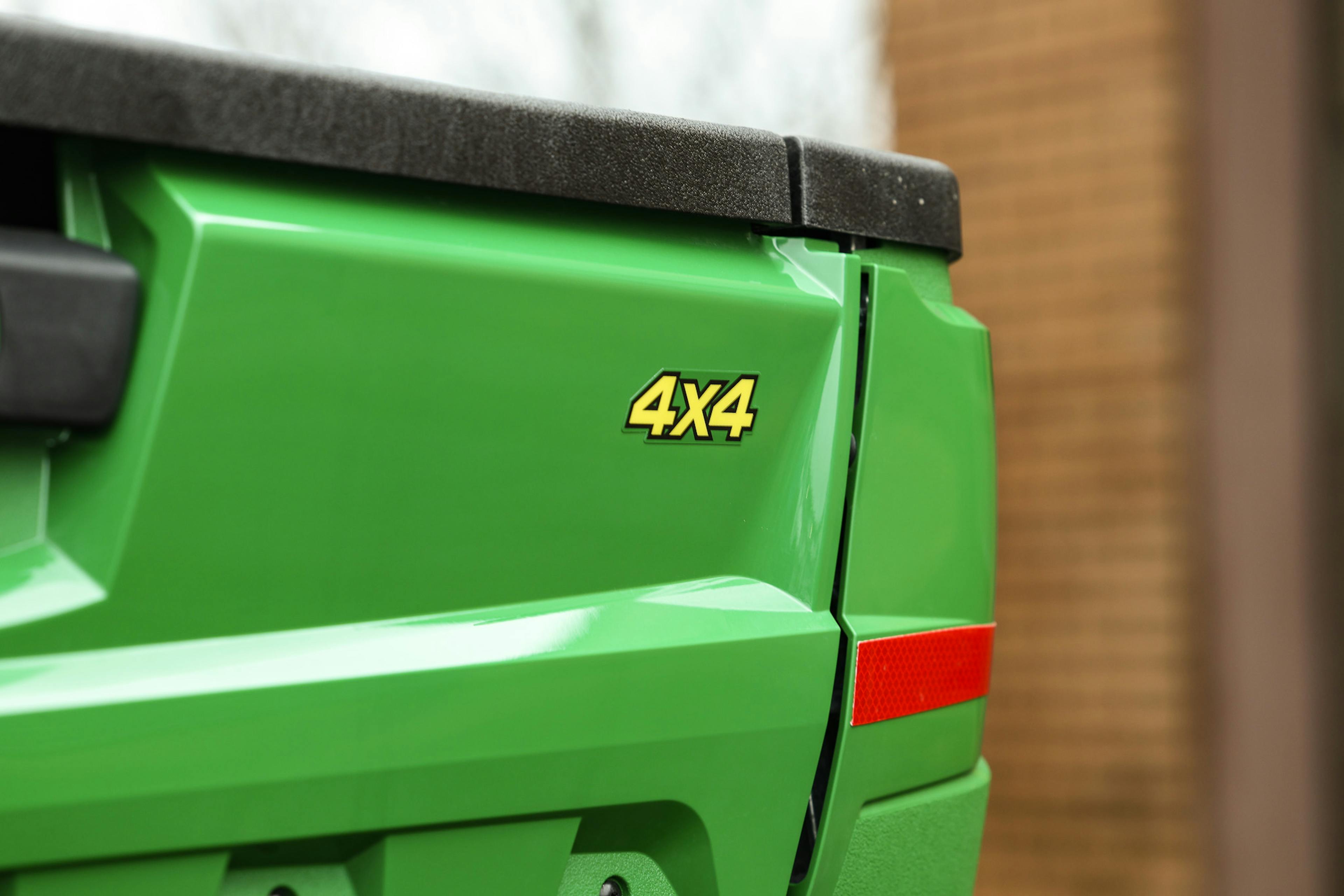 2025 John Deere Gator XUV560E bed corner