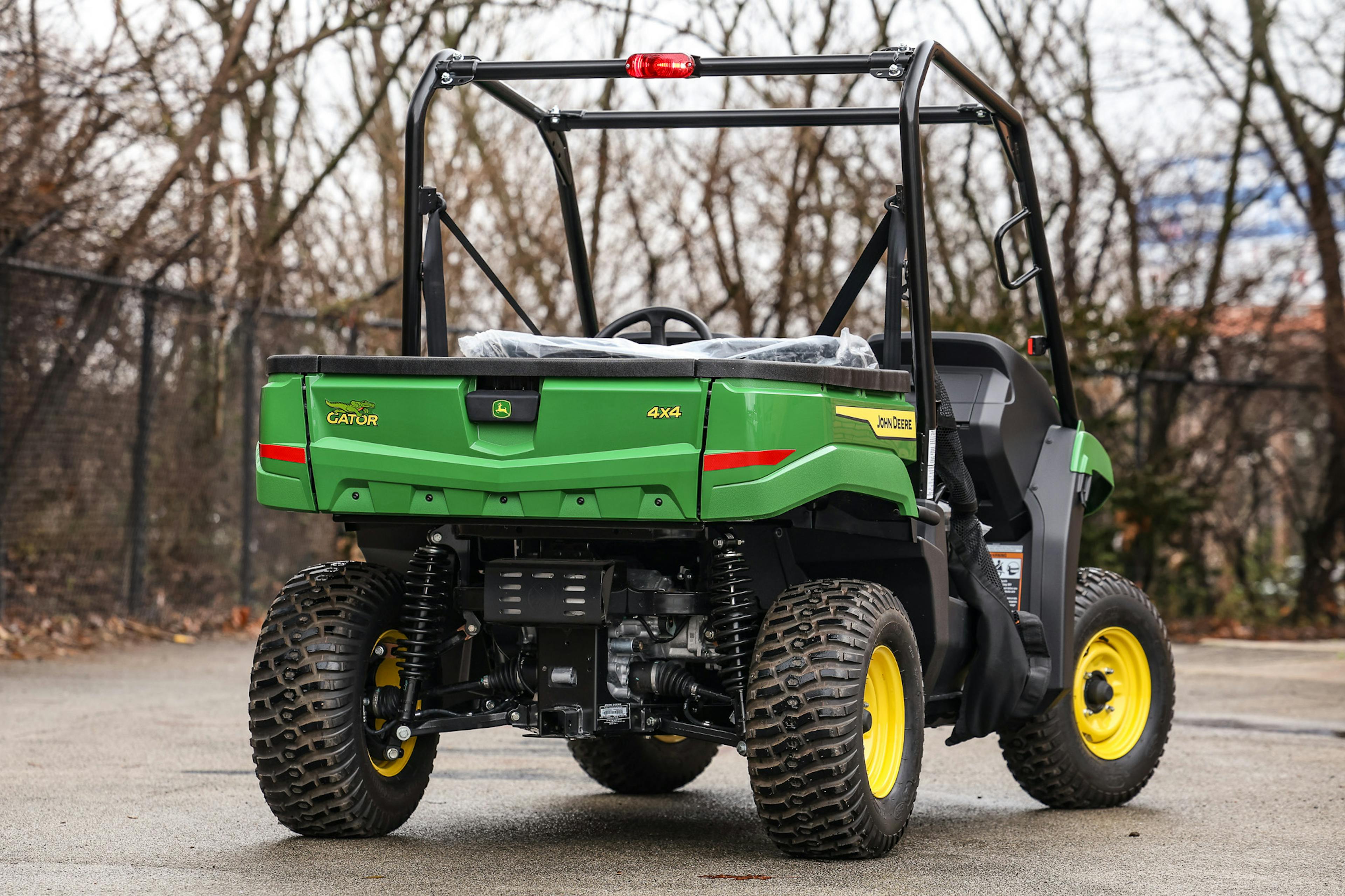 2025 John Deere Gator XUV560E passenger rear 3/4 shallow