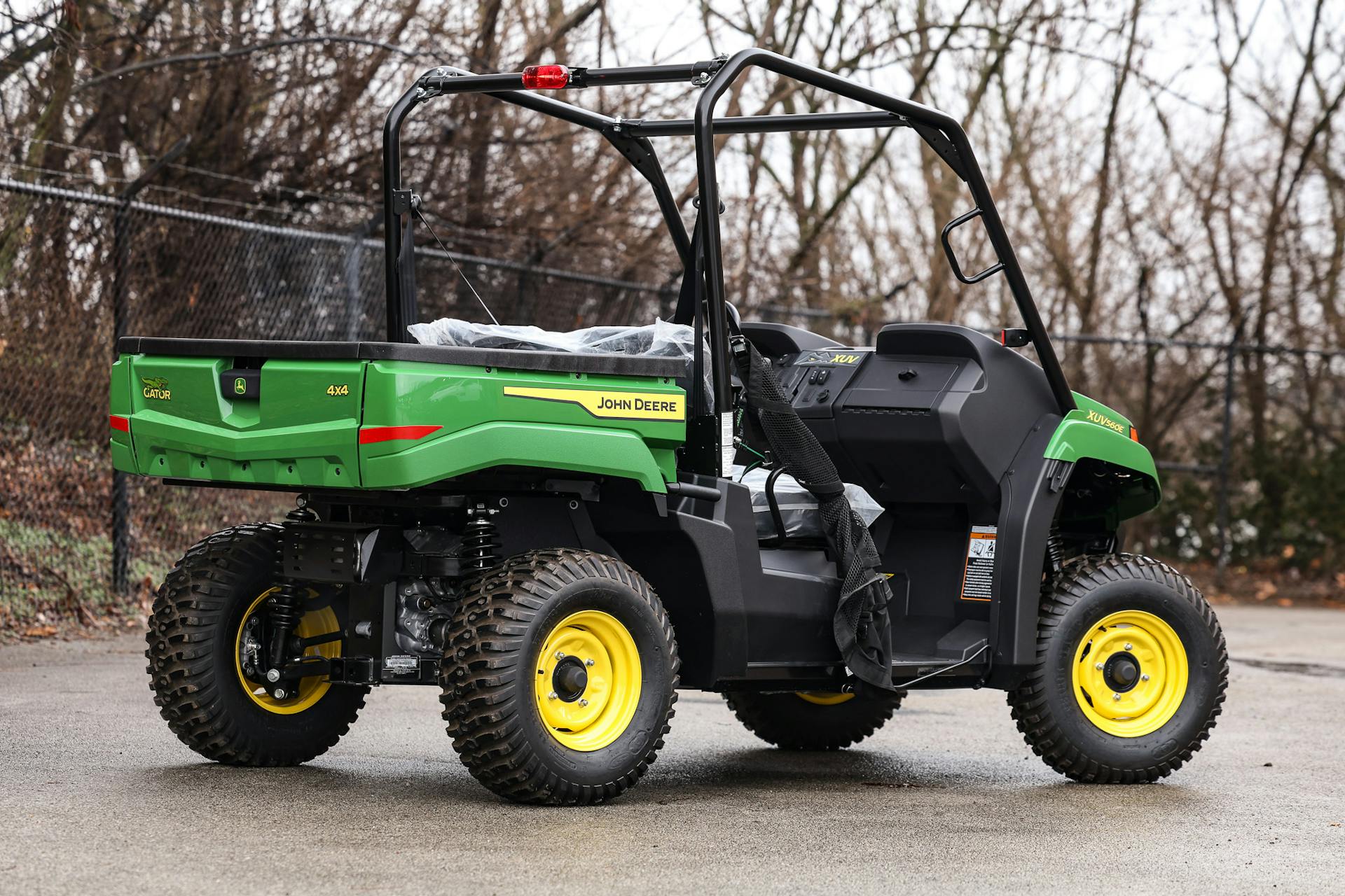 2025 John Deere Gator XUV560E passenger rear 3/4 wide